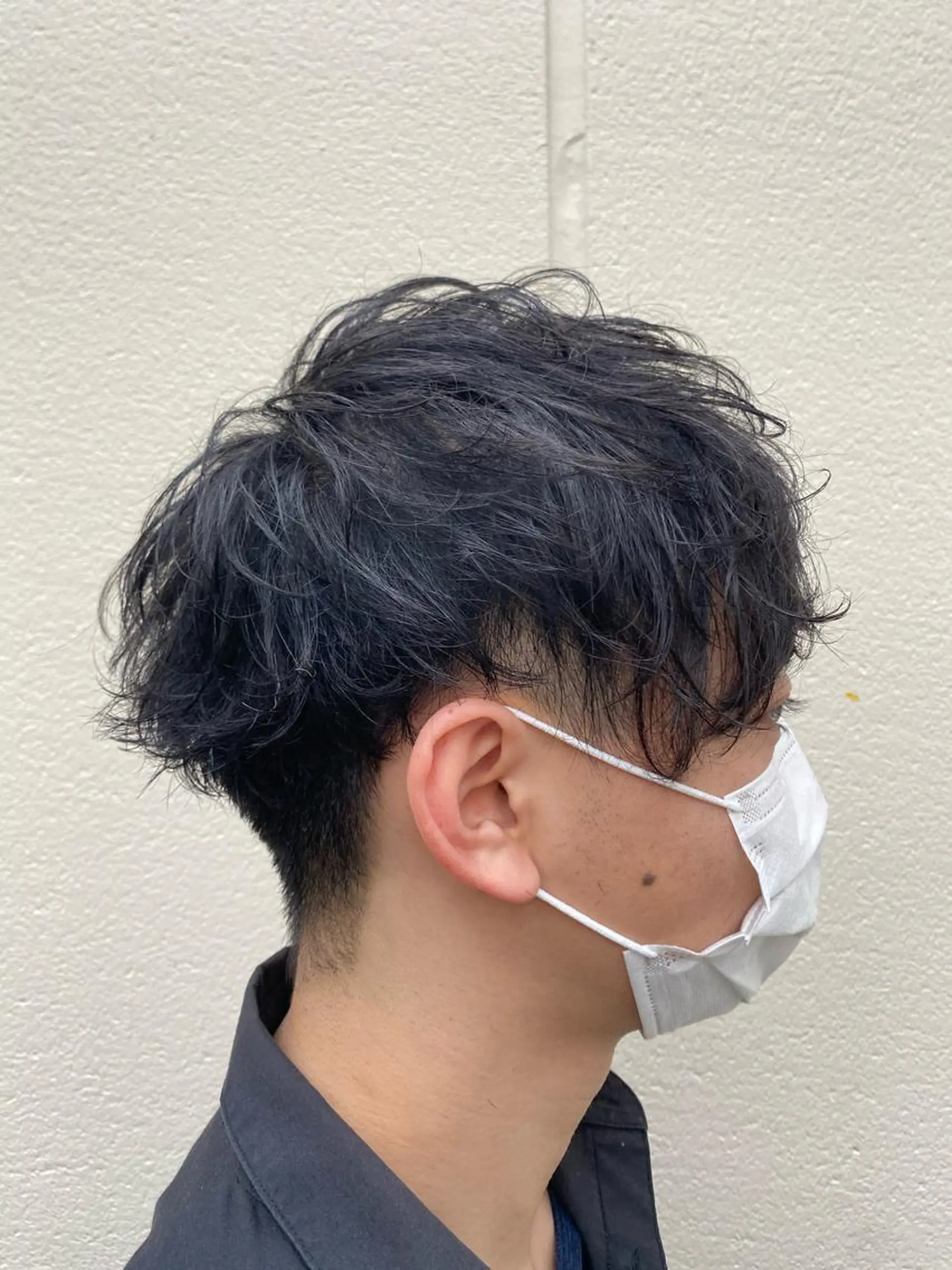 ショート メンズ マッシュ くせ毛 カット 三ノ宮フェザーパーマ 蕃本 啓利のヘアスタイル