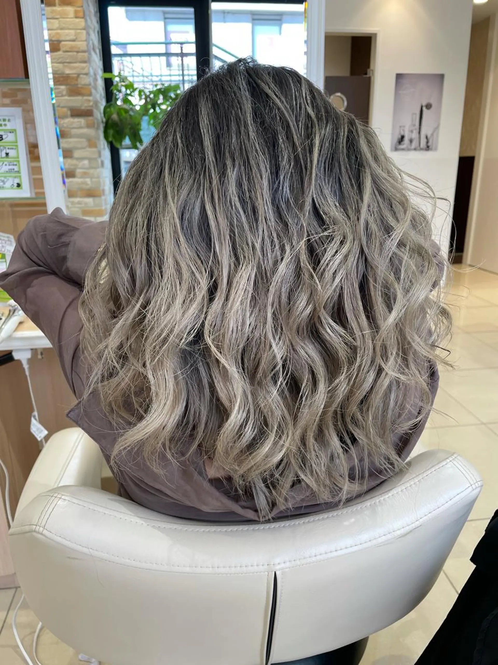 セミロング カラー バレイヤージュ レイヤーカット IwAsh中山所属・✂︎メンズバレイ ヤージュ✂︎露木智也のヘアスタイル