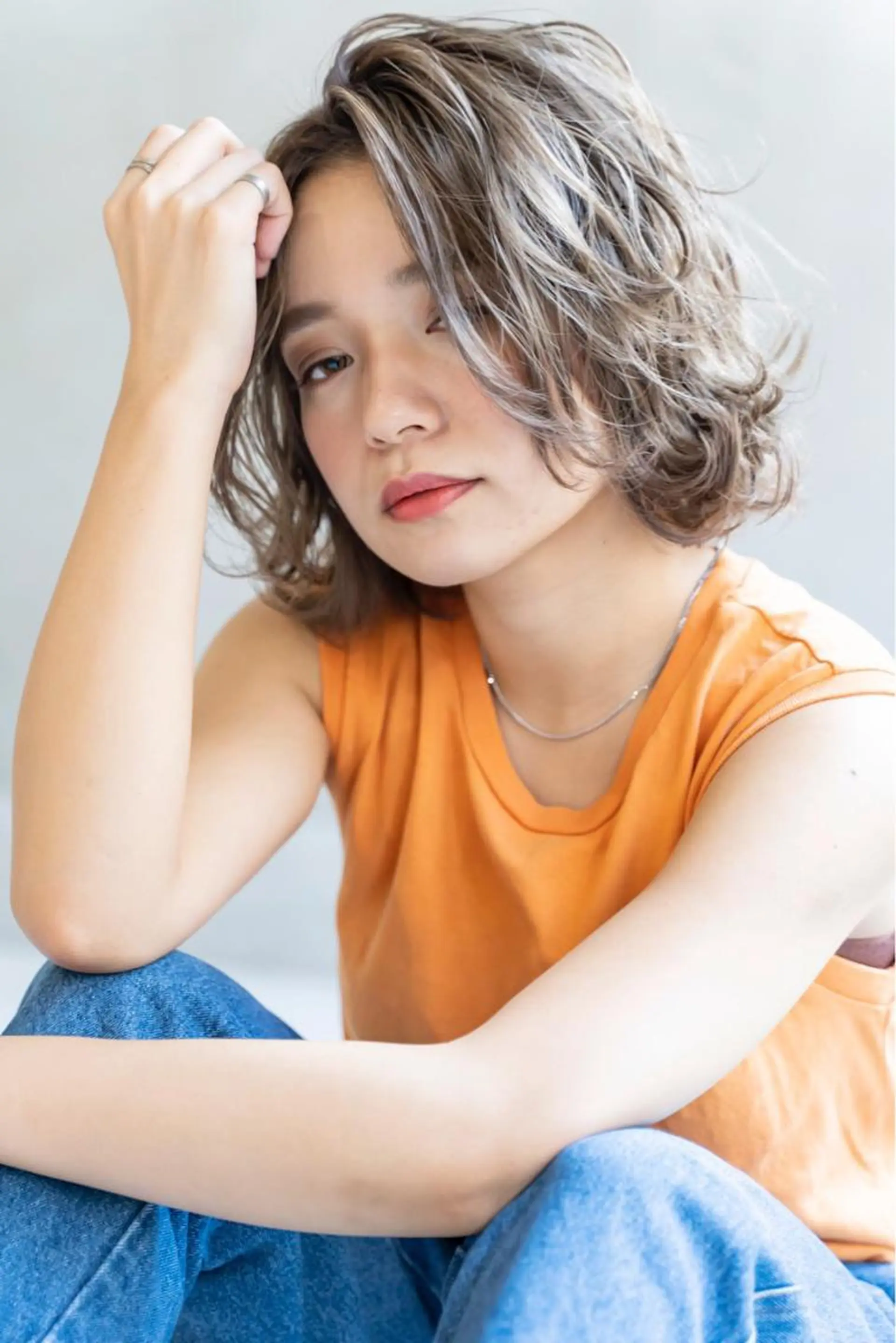 ショート カラー ハイトーン/レイヤー 💜Akaneのヘアスタイル