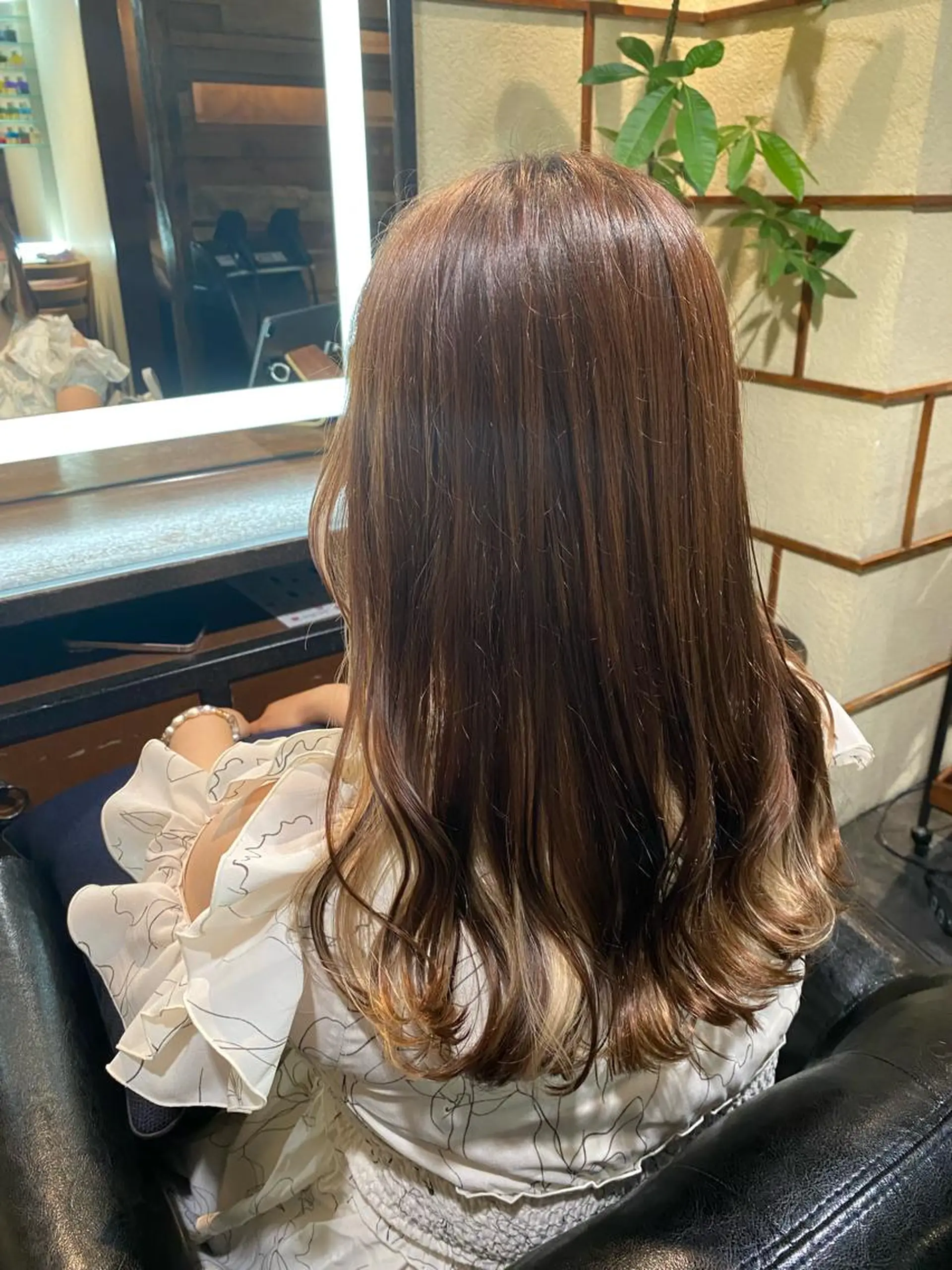 ミディアム ヘアカラー 白井 雅美のヘアスタイル