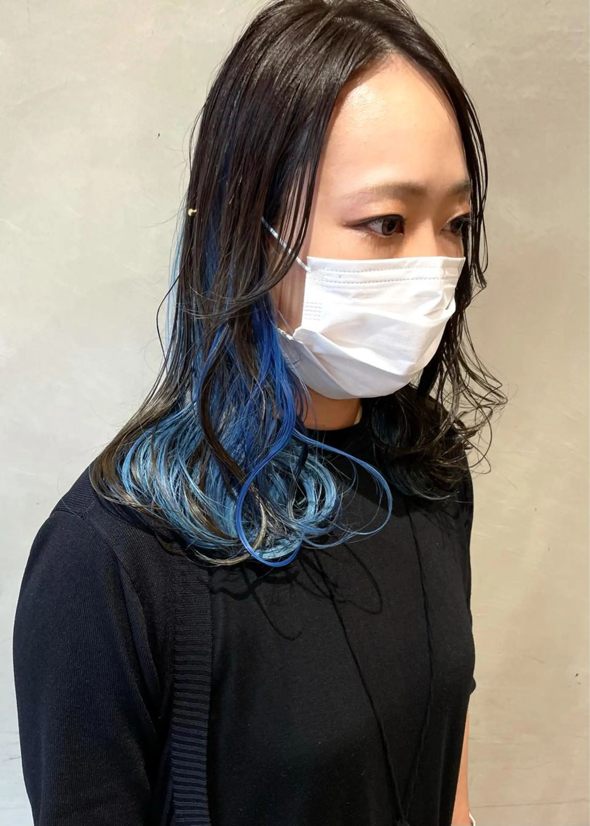 セミロング カラー アッシュ アッシュグレー アッシュグレージュ ブルーカラー グレージュ 縞田 健一のヘアスタイル