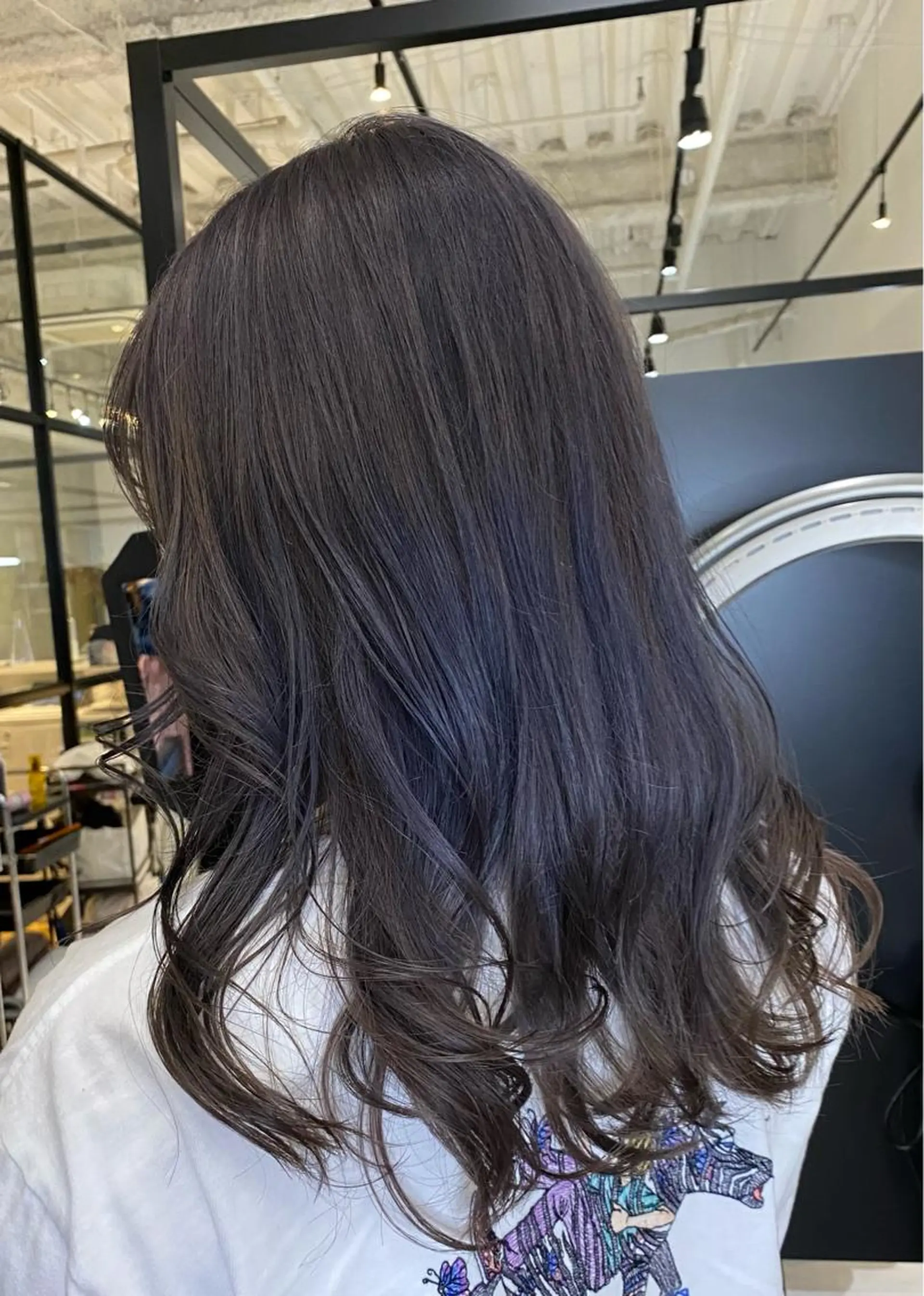 セミロング カラー グレージュ ラベンダーカラー ラベンダーグレージュ ラベンダーグレー カット ヘアカラー AVANCE京橋所属・ハイトーンヘア/ 島崎　タクミのヘアスタイル