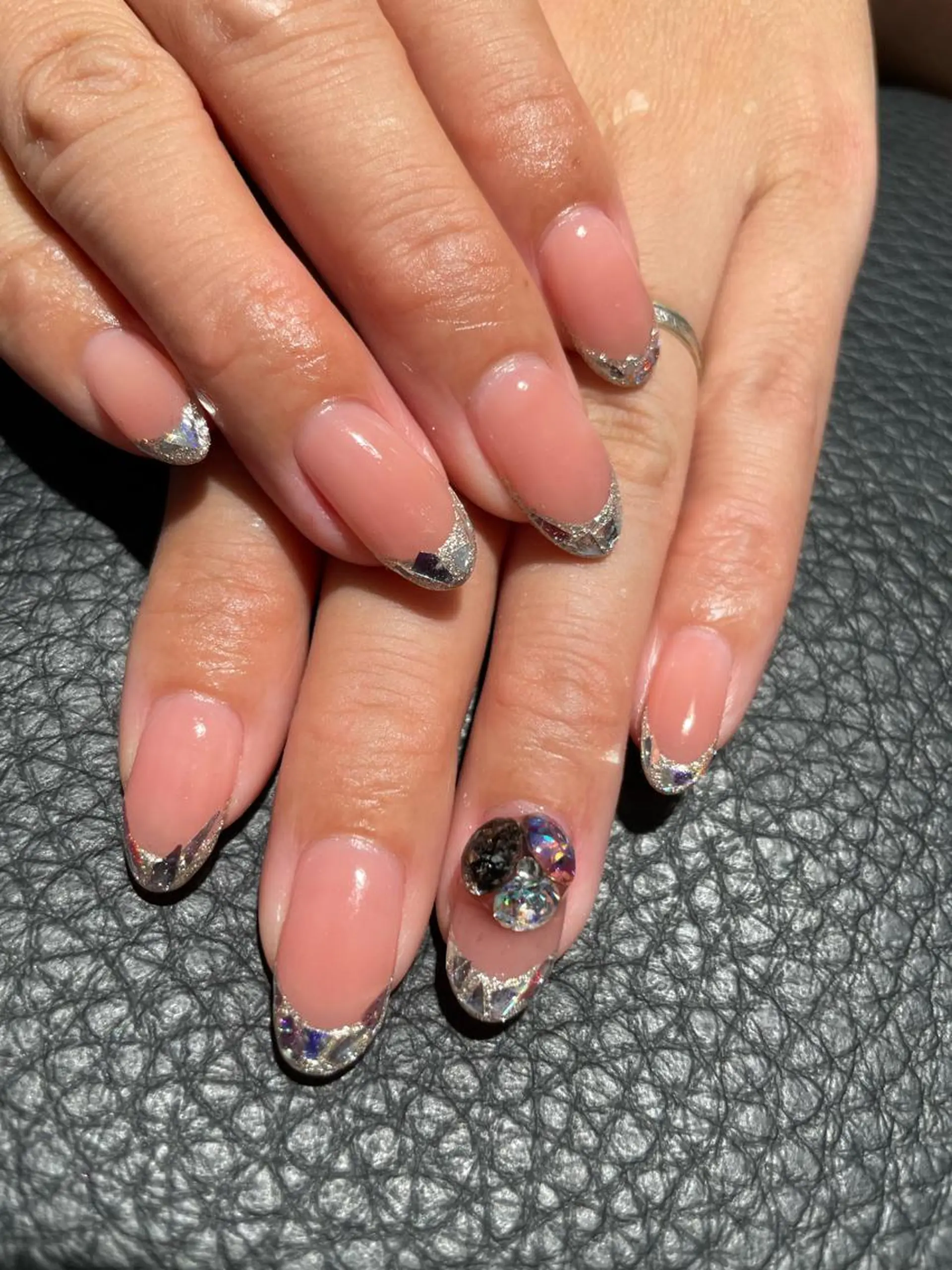 ネイル フレンチネイル ガラスフレンチ ハンドネイル フットネイル HAIR MAKE Aila所属・Aila.nail _F_AYUMIのネイルデザイン