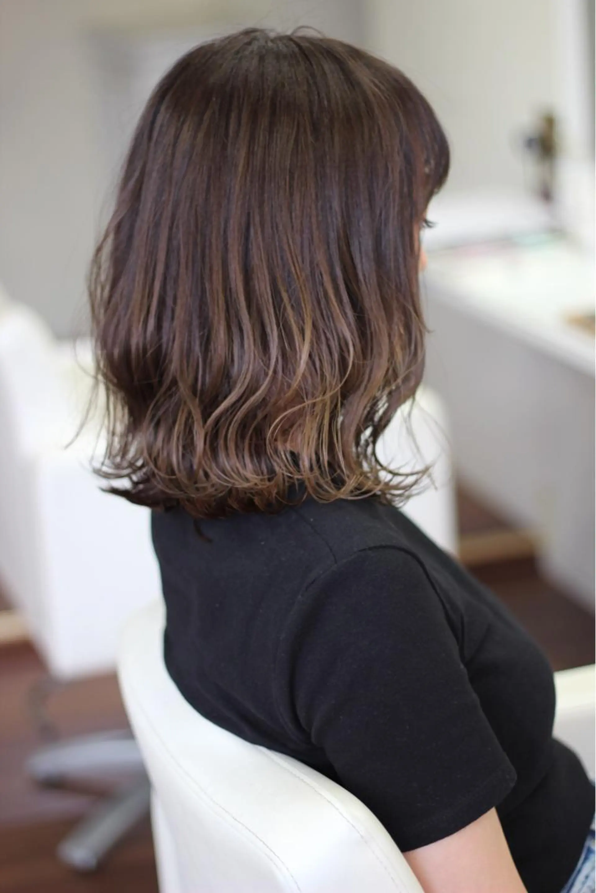 ミディアム カラー カット ヘアカラー トリートメント 成松 勇治のヘアスタイル