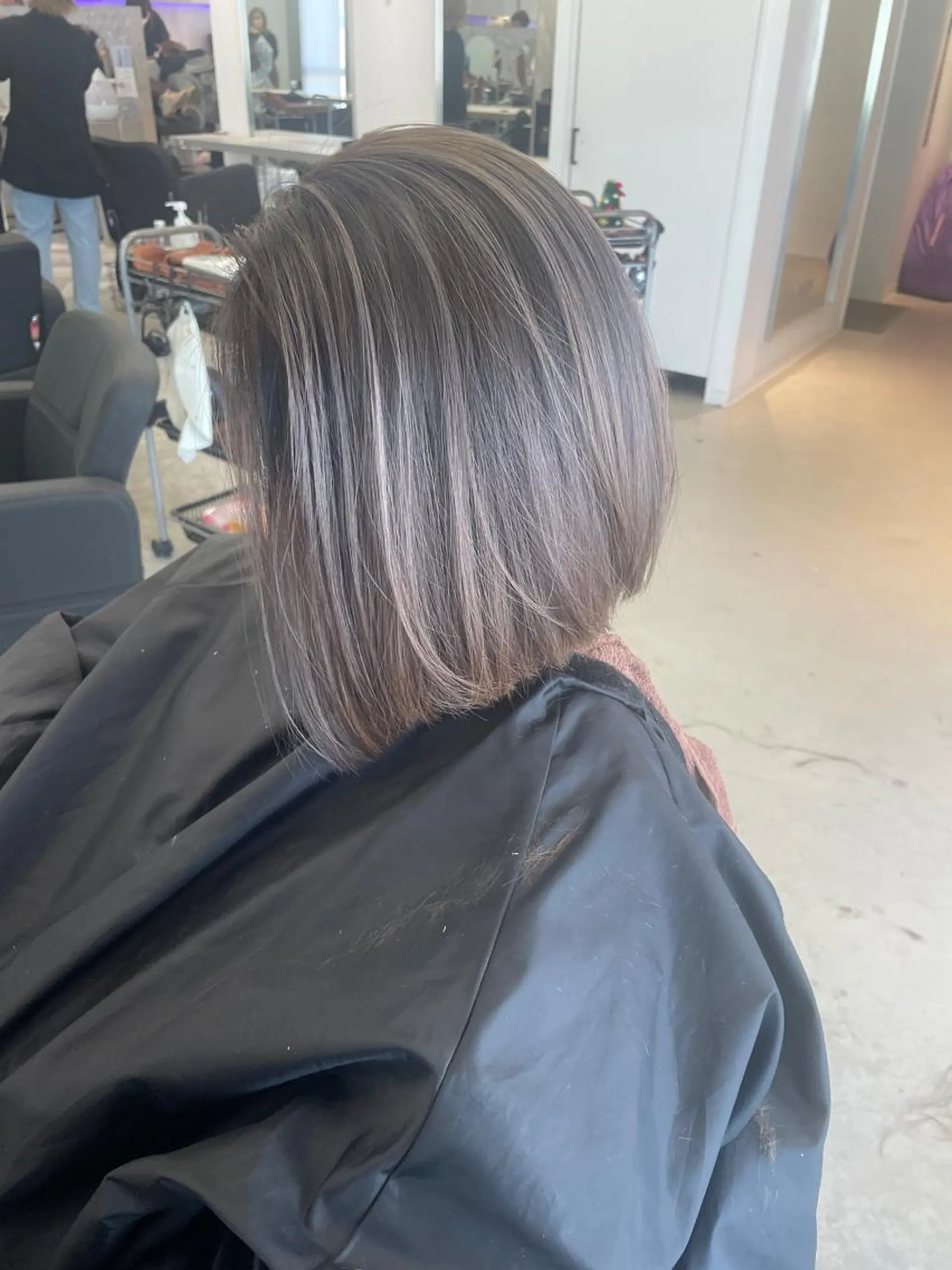 ミディアム カラー ヘアアレンジ バレイヤージュ レイヤーカット カット ヘアカラー トリートメント 🎗秋山勇 /三宮指名No.1のヘアスタイル