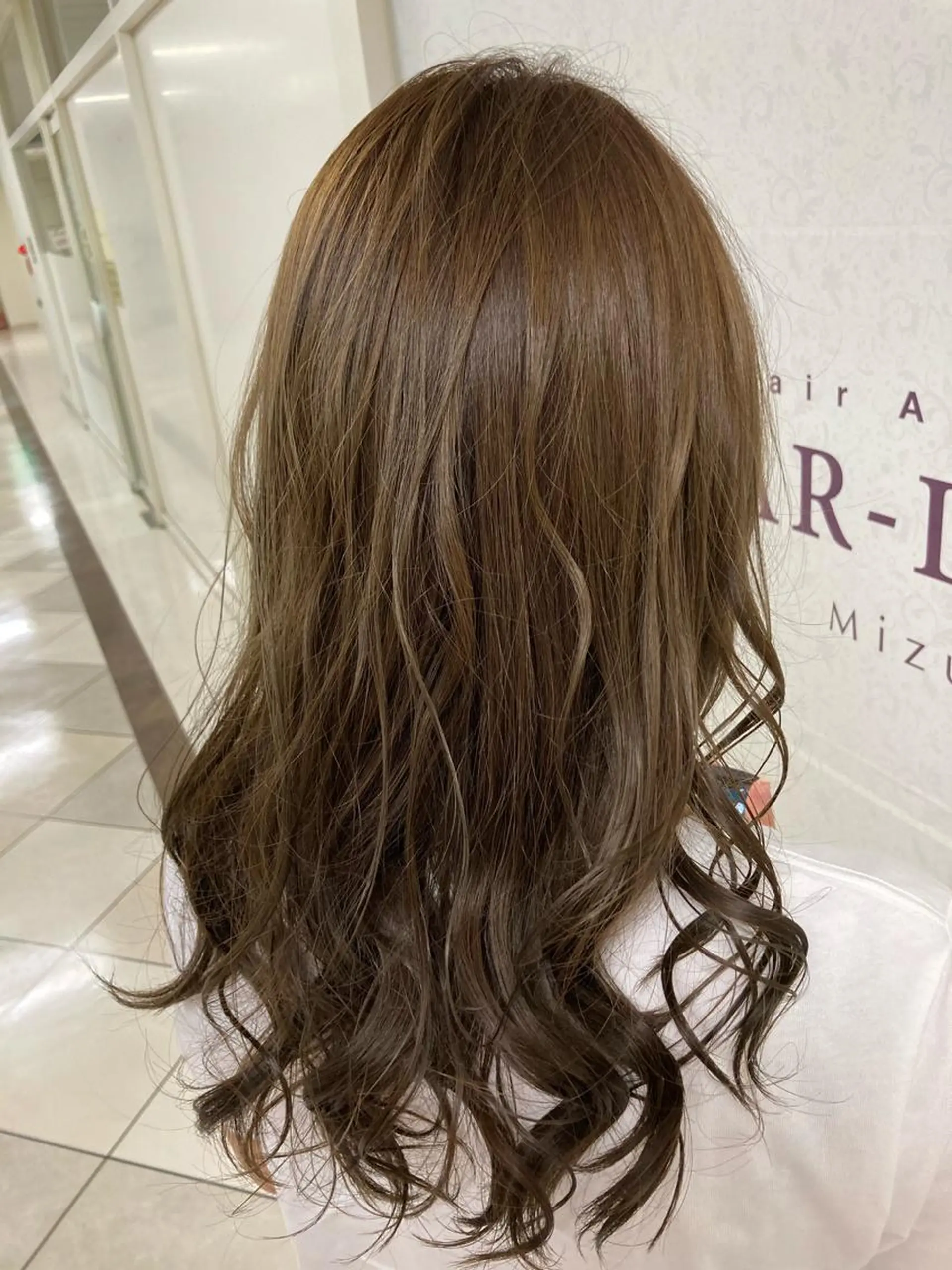 カラー ベージュカラー 透明感カラー 中嶋 ナカジマのヘアスタイル