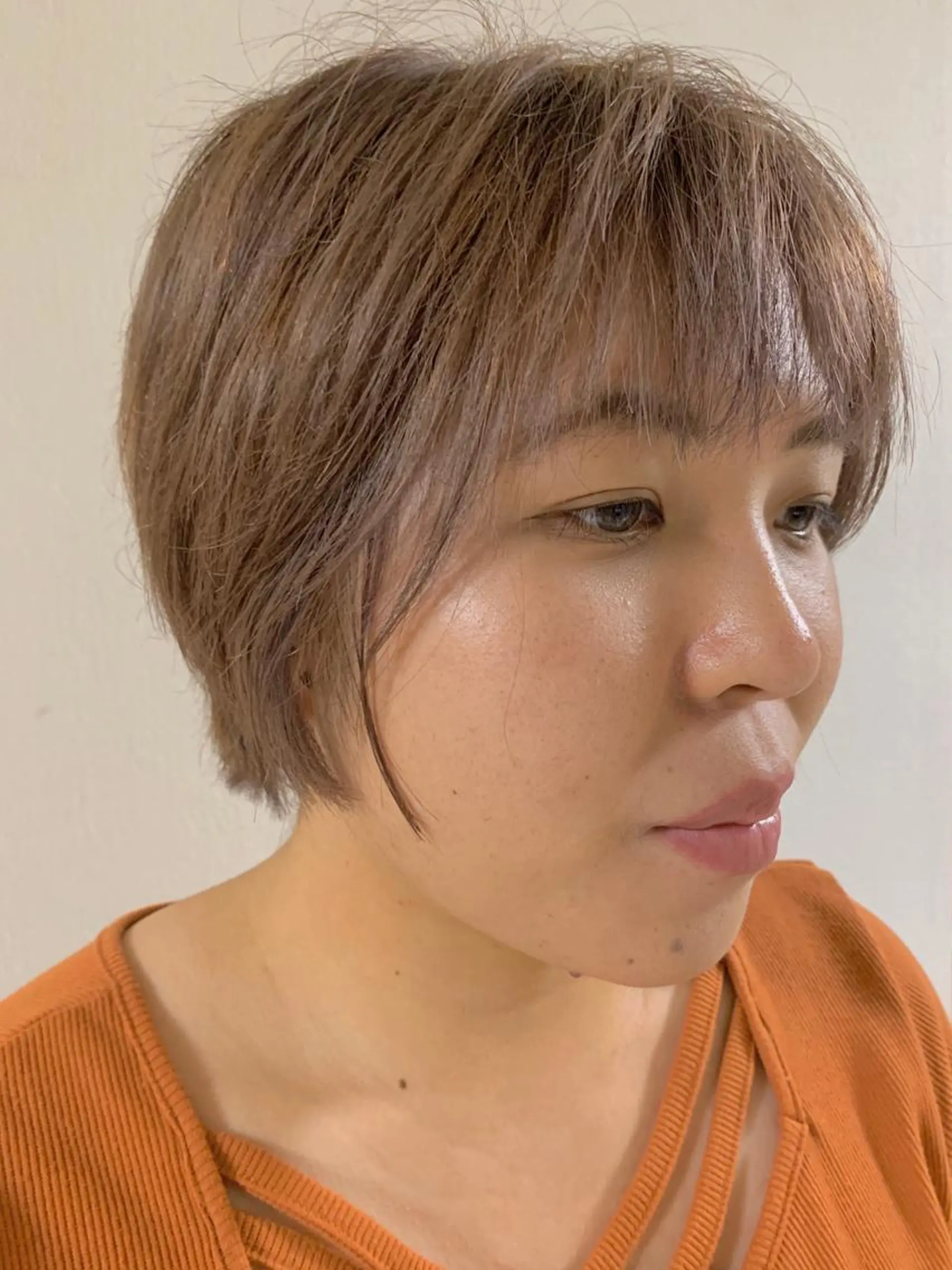 ショート カラー 福原 亜祐美のヘアスタイル