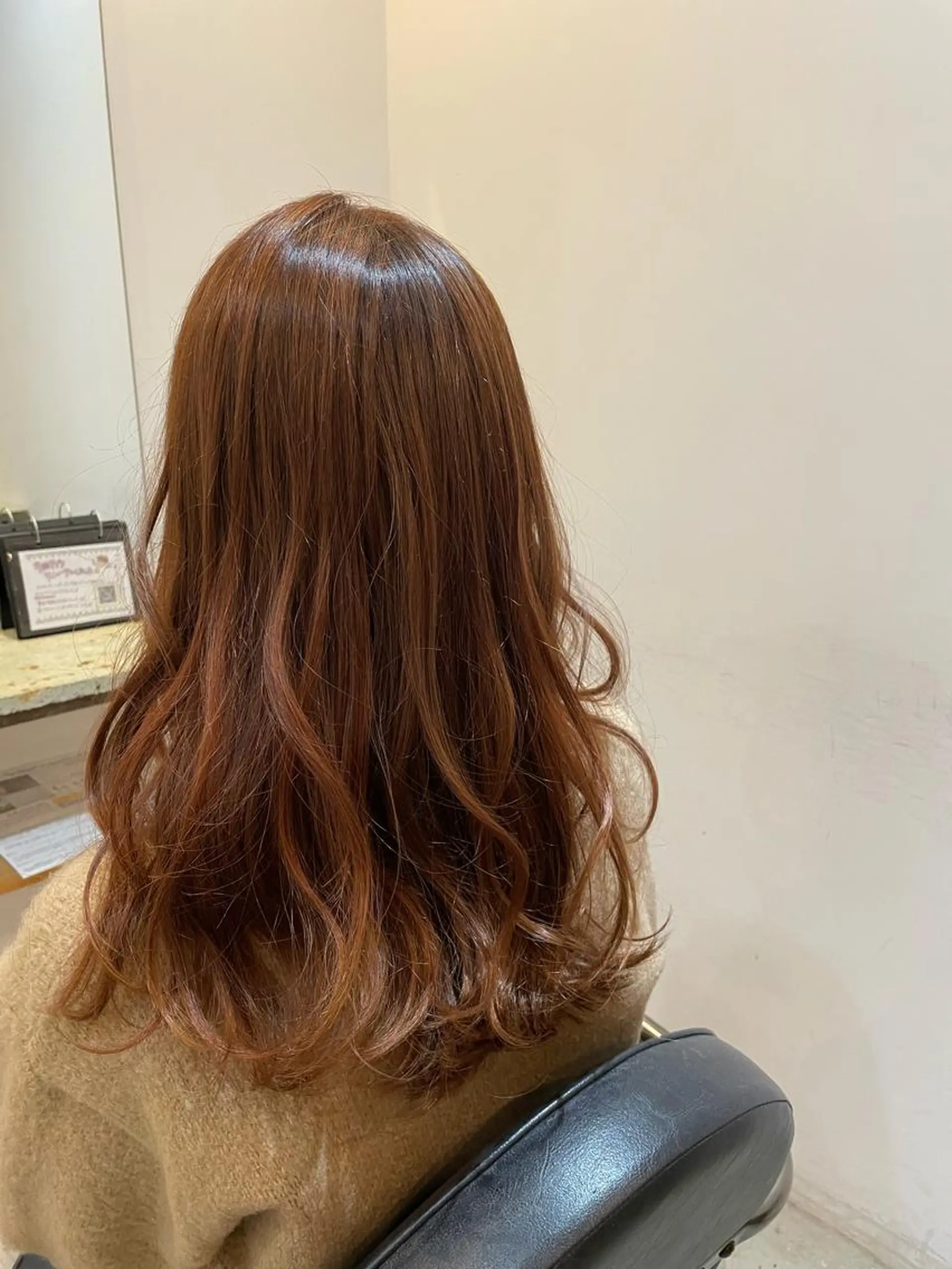 セミロング カラー オレンジ Hair salon BOB所属・🎀︎maho/暖色 /透明感カラー‎🤍のヘアスタイル