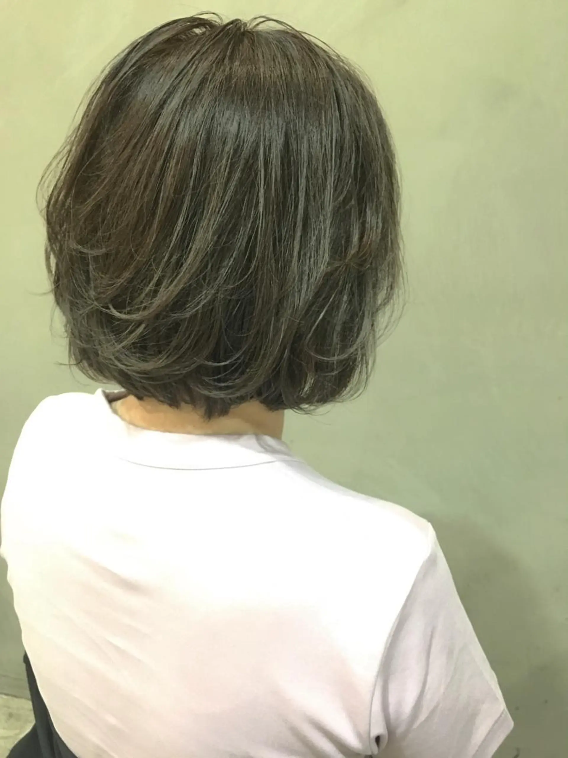 ショート カラー 🩷🍭中津・梅田 エリア🍬💜のヘアスタイル