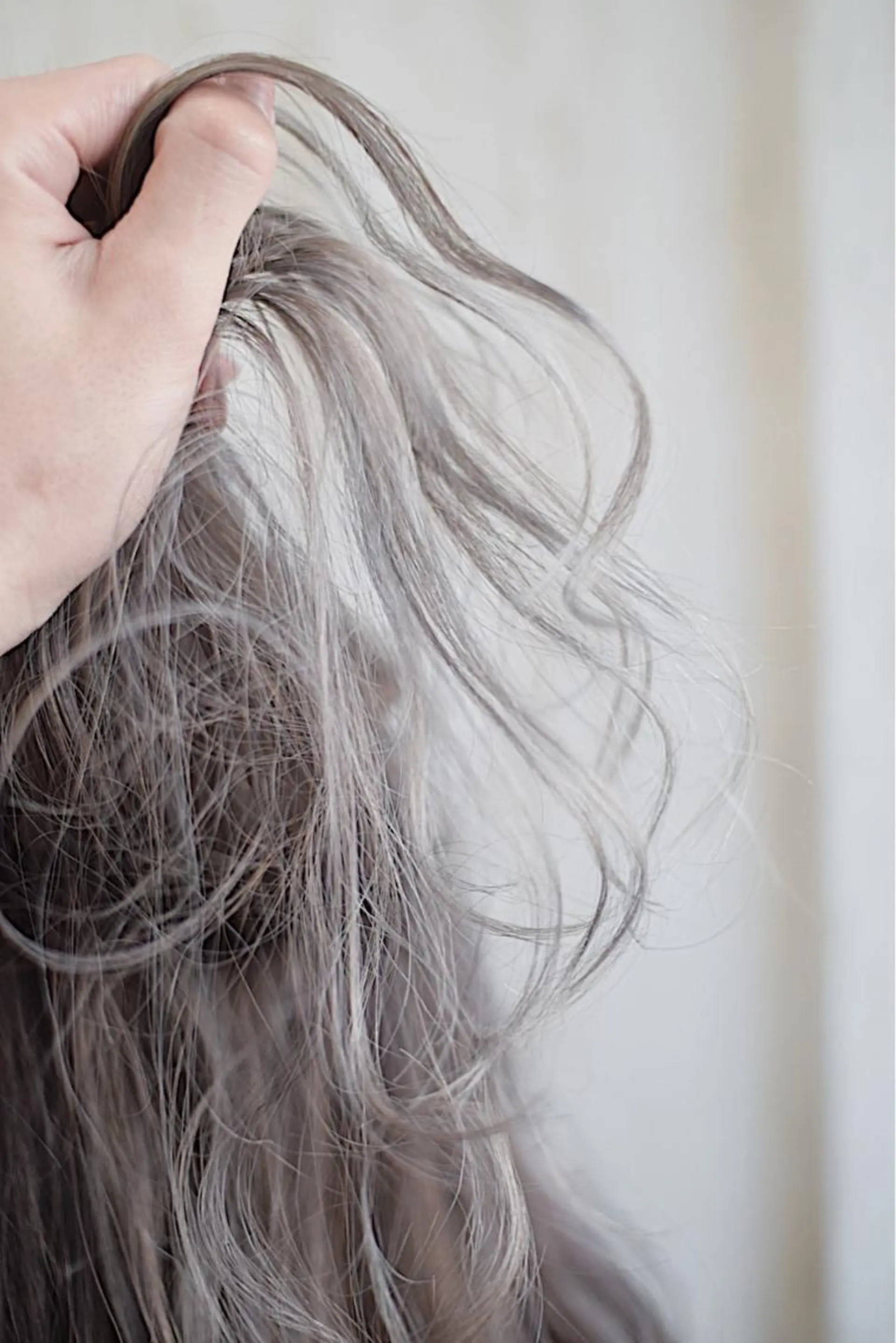 セミロング カラー ヘアカラー ハイトーンカラー RYUのヘアスタイル