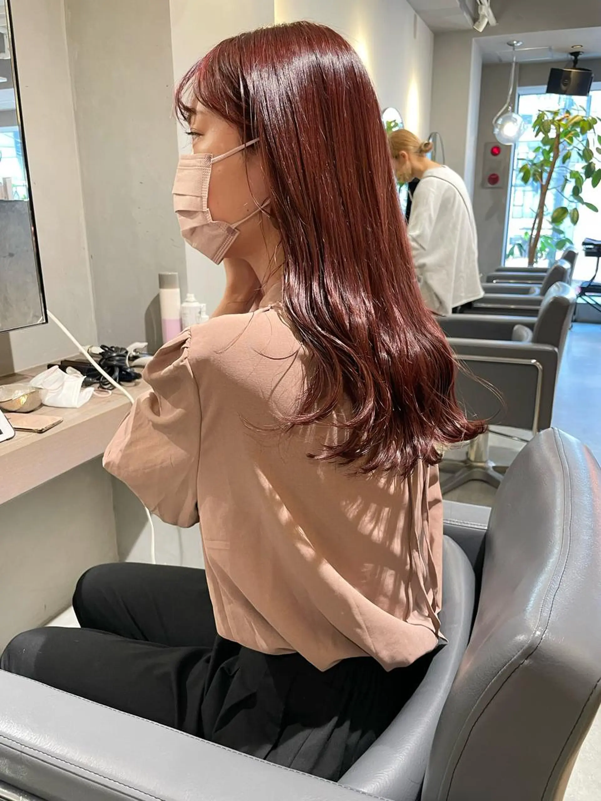 ロング カラー ヘアカラー ぱつっとボブ 古家 佑真のヘアスタイル