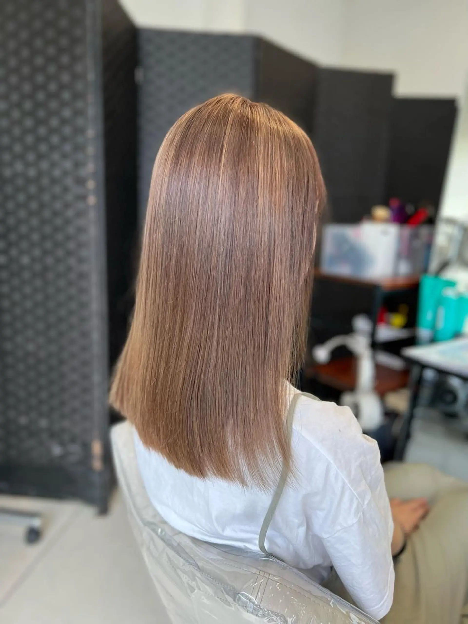 セミロング カラー ブリーチ 【似合わせカラー】 西口嶺河のヘアスタイル