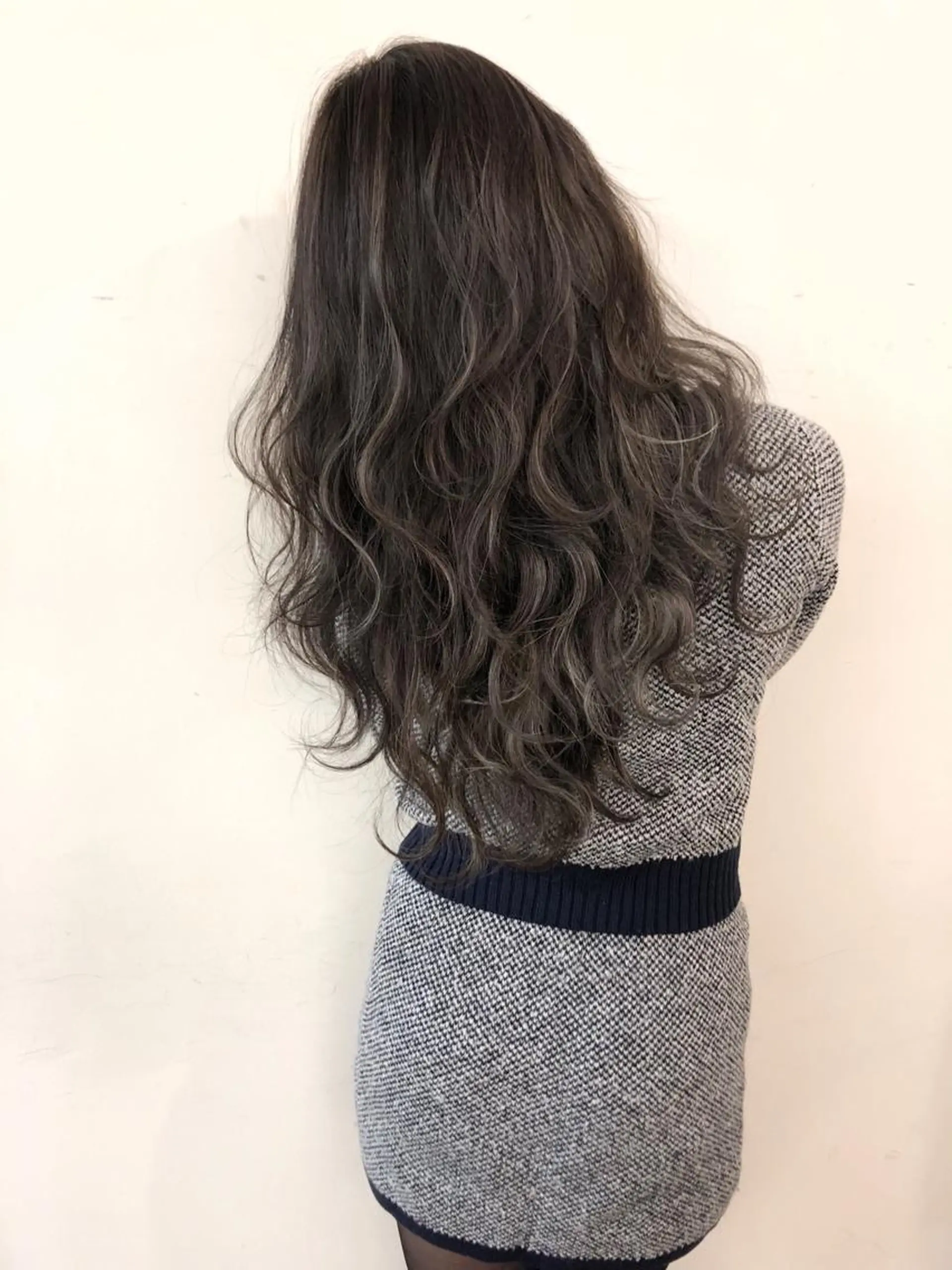 セミロング 可児 令路のヘアスタイル