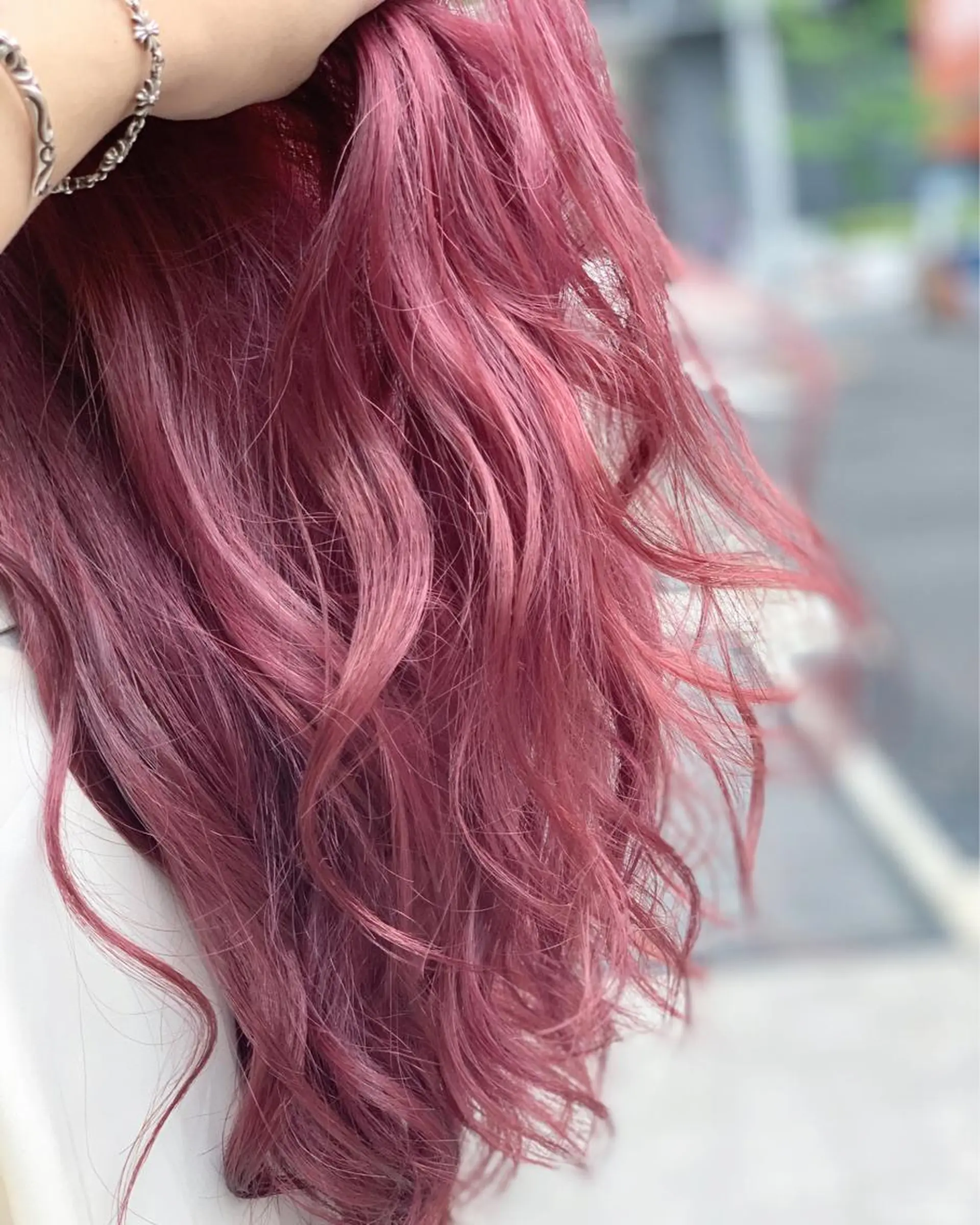 ミディアム カラー ヘアアレンジ カット 縮毛矯正 トリートメント 髪質改善×ハイトーン 中田啄也のヘアスタイル