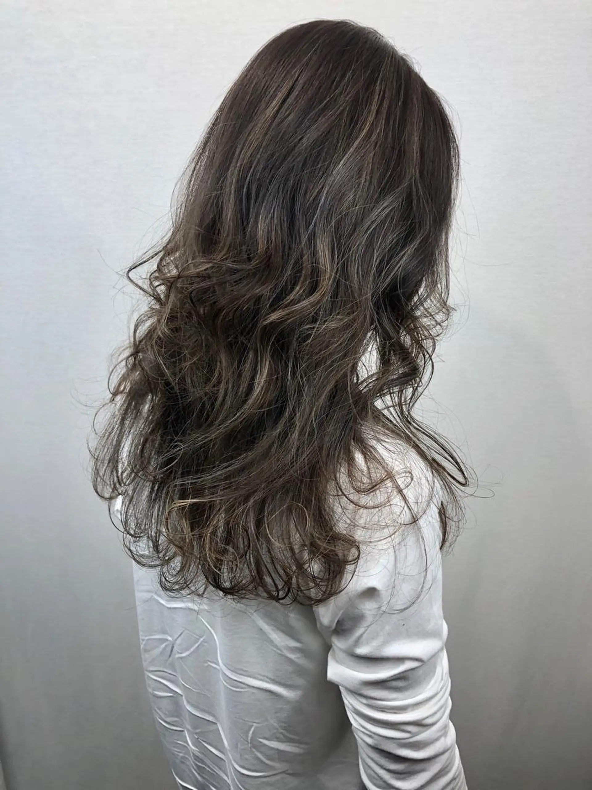 ロング カラー ハイライトカラー ハイライト ヘアカラー 2nd所属・🤍2nd🤍田所 美希のヘアスタイル