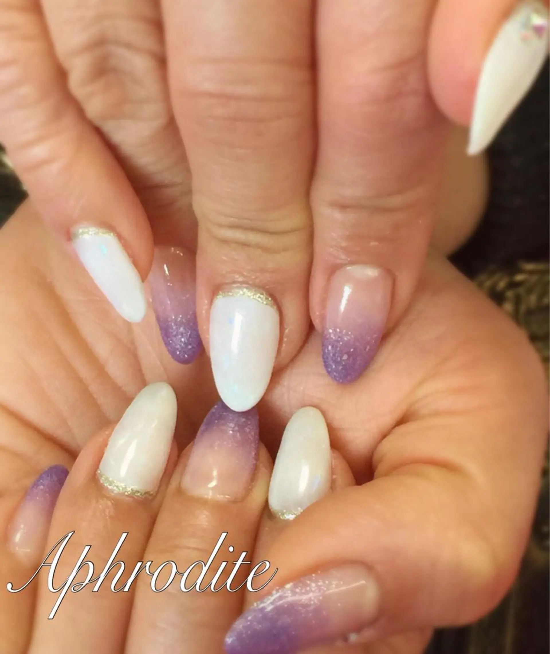ショート ネイル APHRODITE Nagisaのネイルデザイン