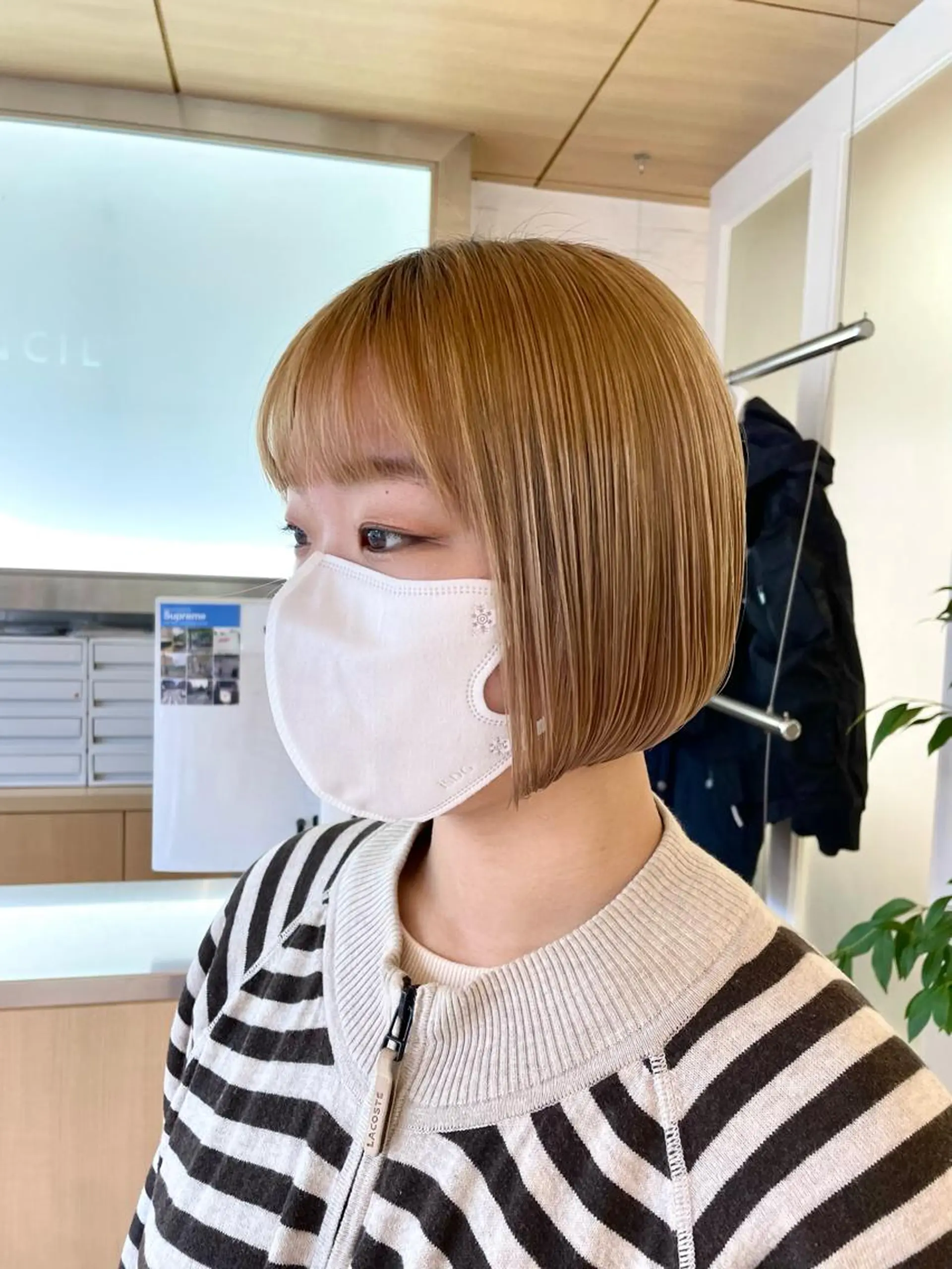 ショート ヘアカラー nuu 栄所属・🧸SAKI🎀 韓国レイヤーのヘアスタイル