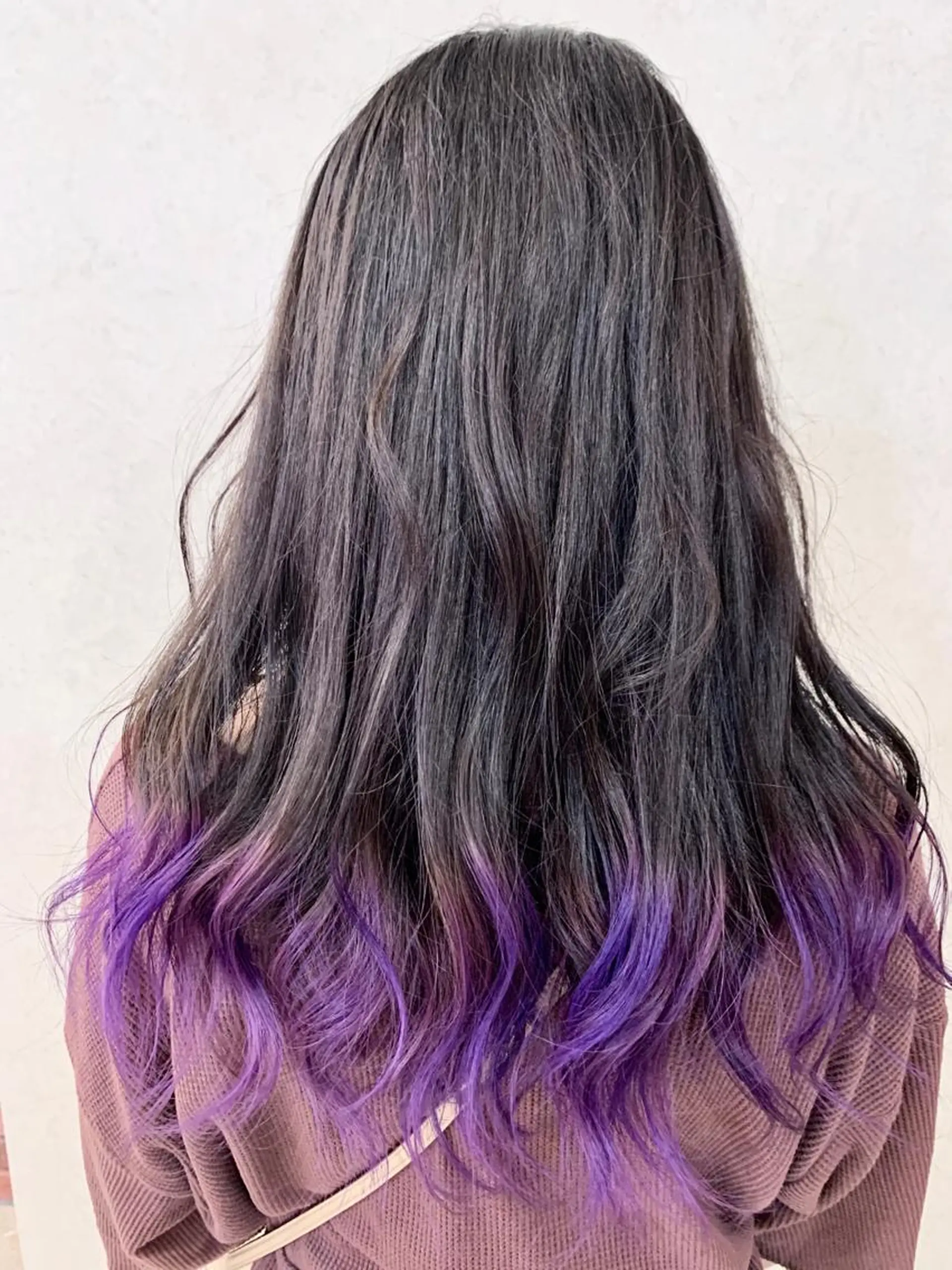 ロング 倉林隆一🐈 ダブルカラー/艶髪のヘアスタイル