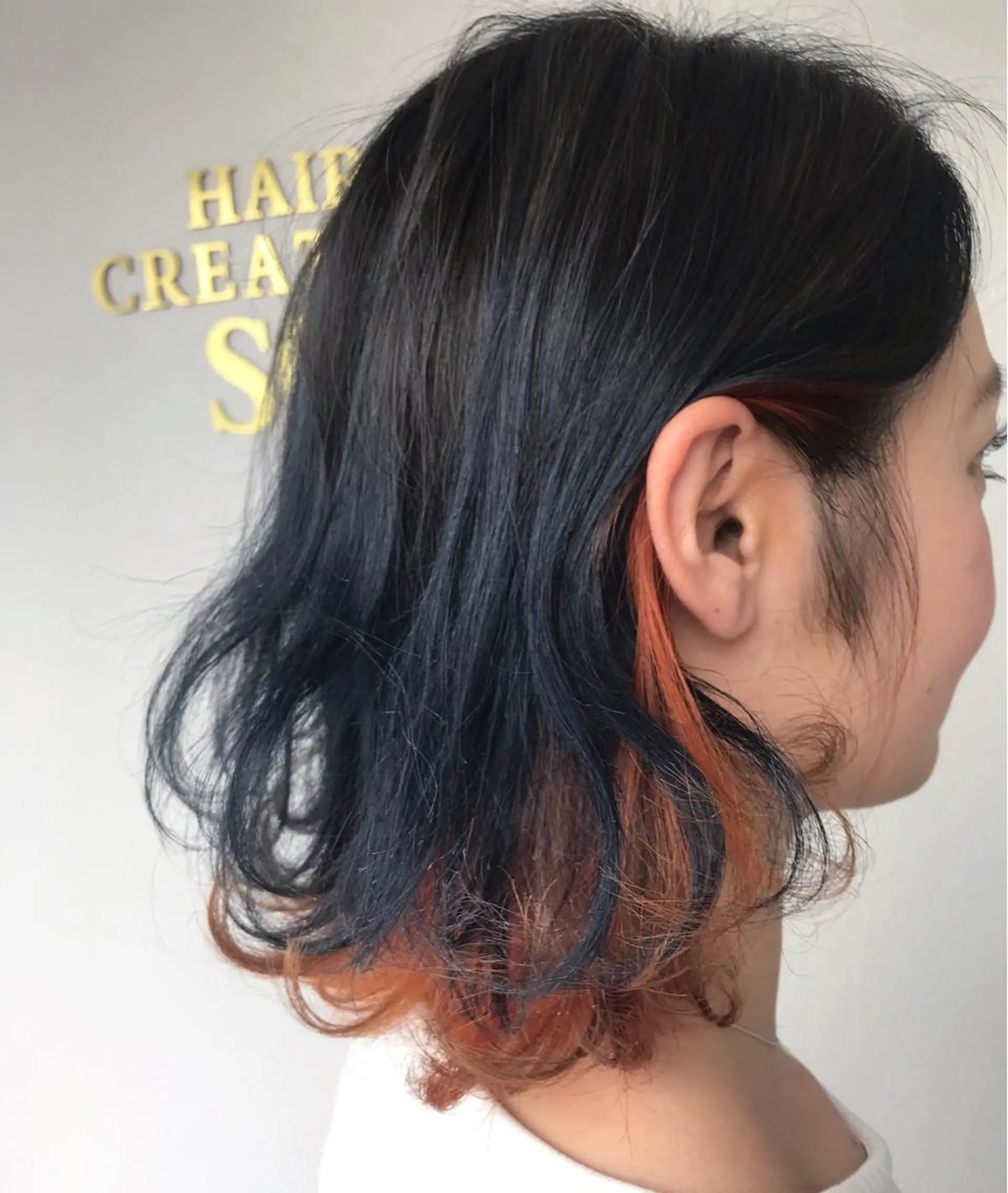 セミロング カラー イヤリングカラー グレージュ オレンジ 大嶋 宏隆のヘアスタイル