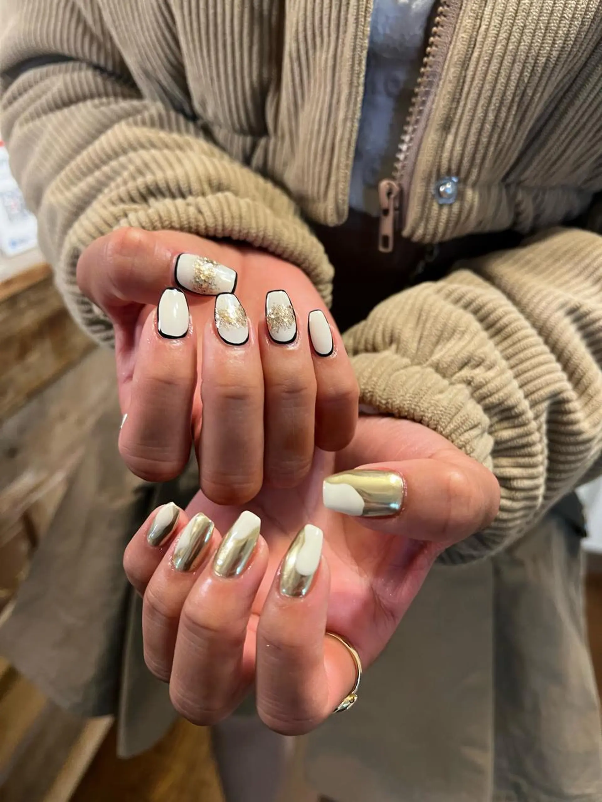 ネイル ハンドネイル フットネイル ハンドケア Nes.Nail所属・Miyagi Asamiのネイルデザイン