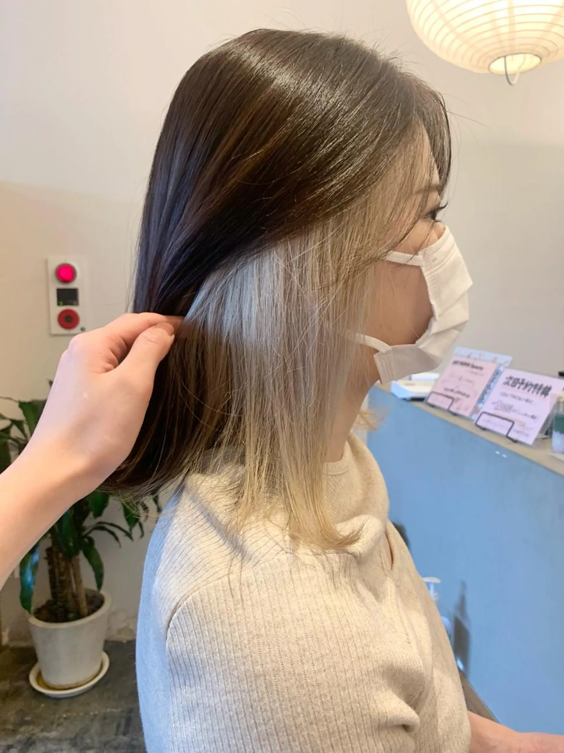 ミディアム カラー ブリーチ イヤリングカラー ヘアカラー ハイトーン職人💗 松本輝美のヘアスタイル