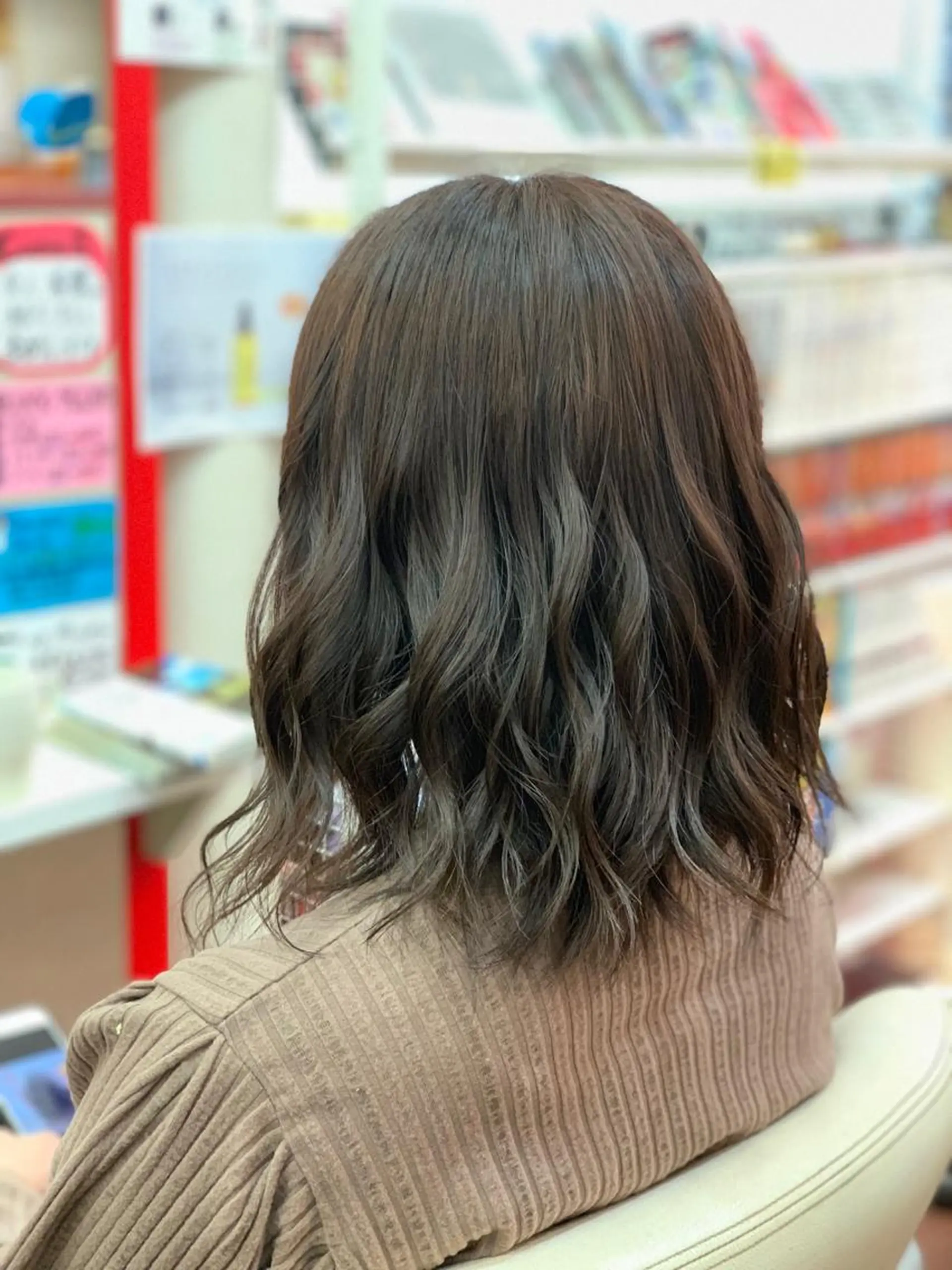 セミロング カラー ヘアカラー トリートメント たけい ゆうきのヘアスタイル