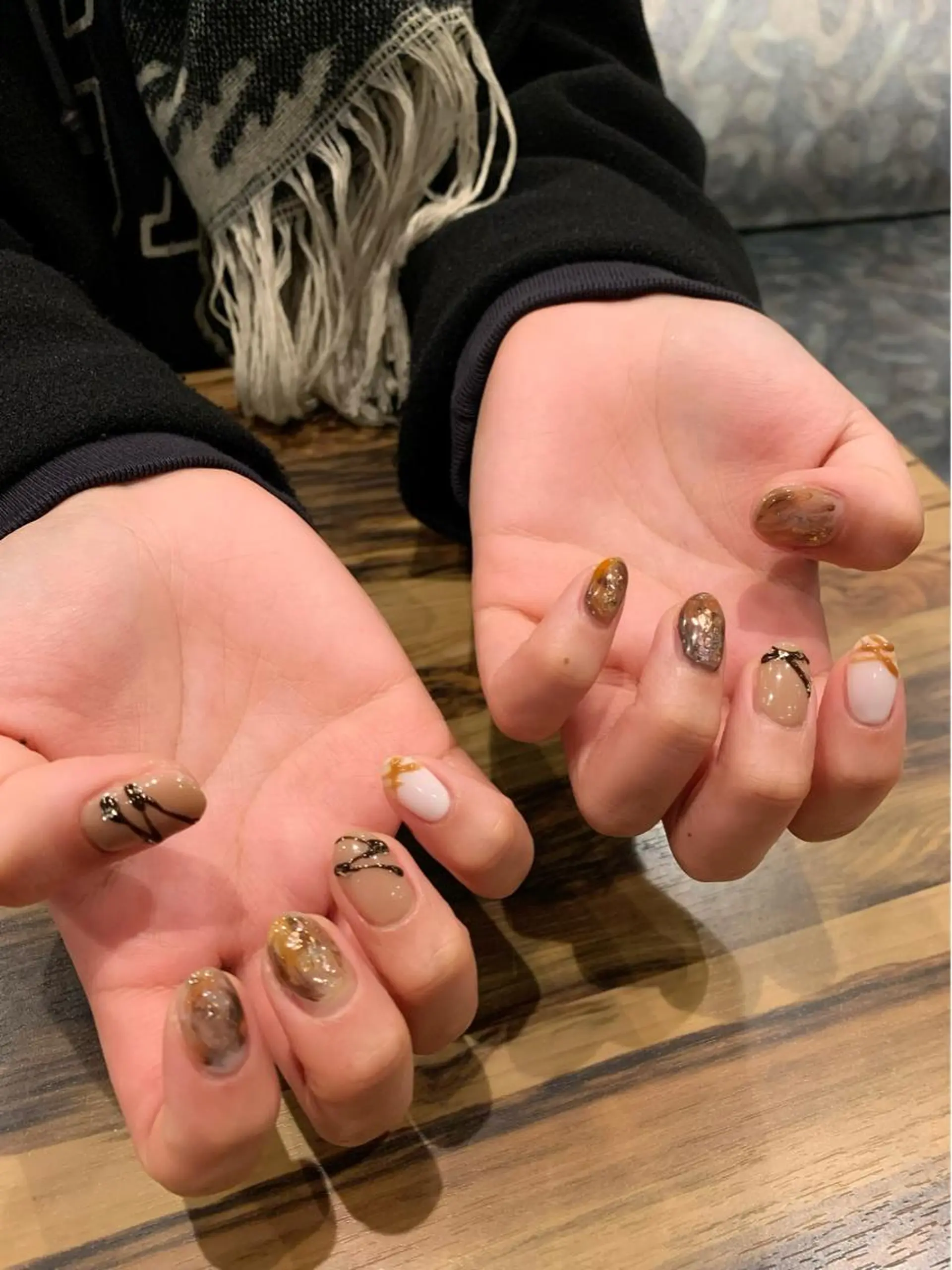 ネイル 大理石ネイル(マーブル) バレンタイン ハンドネイル Nail Salon R.N アールドットエヌ所属・R.N アールドットエヌのネイルデザイン