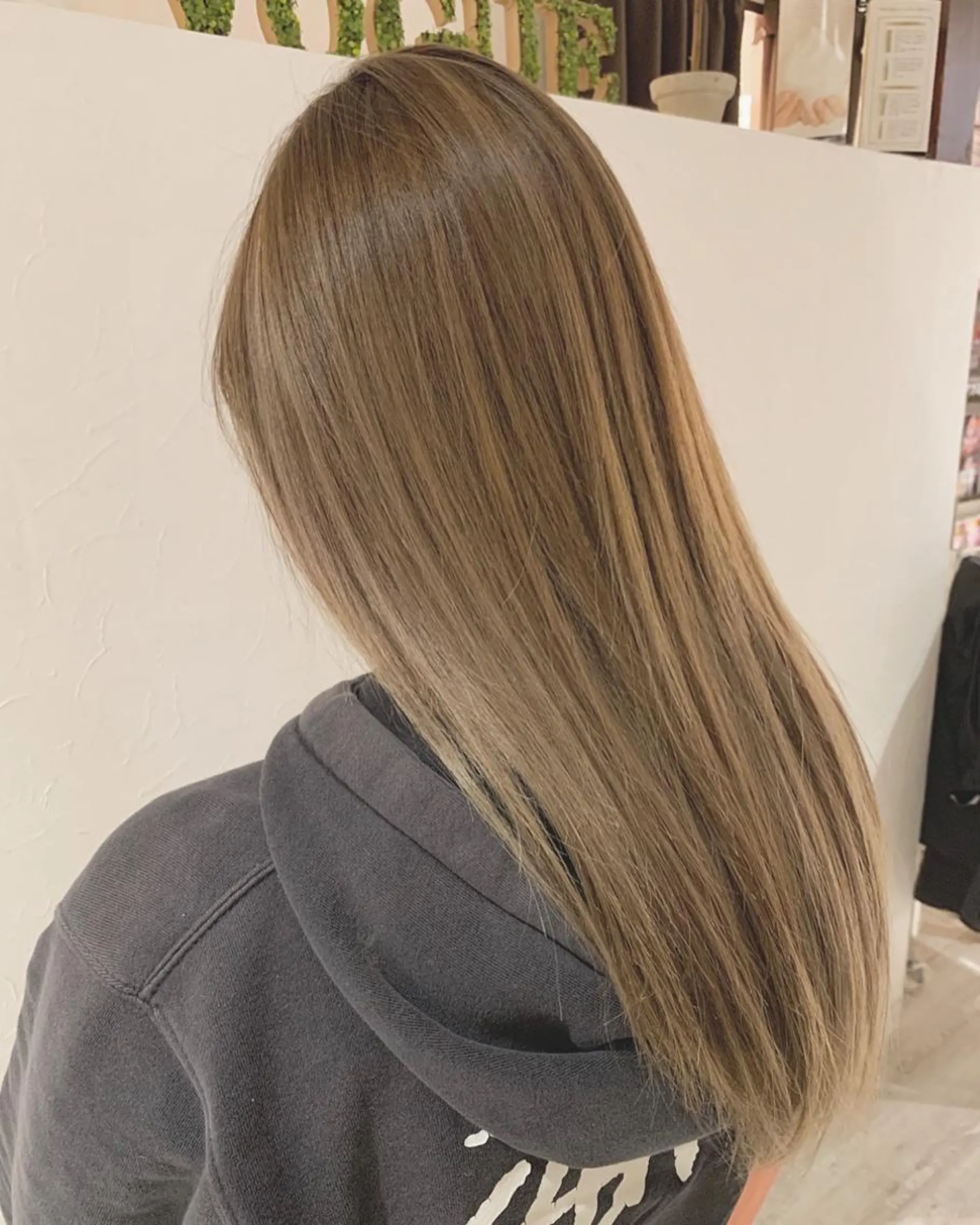 ロング THOiRY栄所属・三宅航平 モデル募集⭐️のヘアスタイル