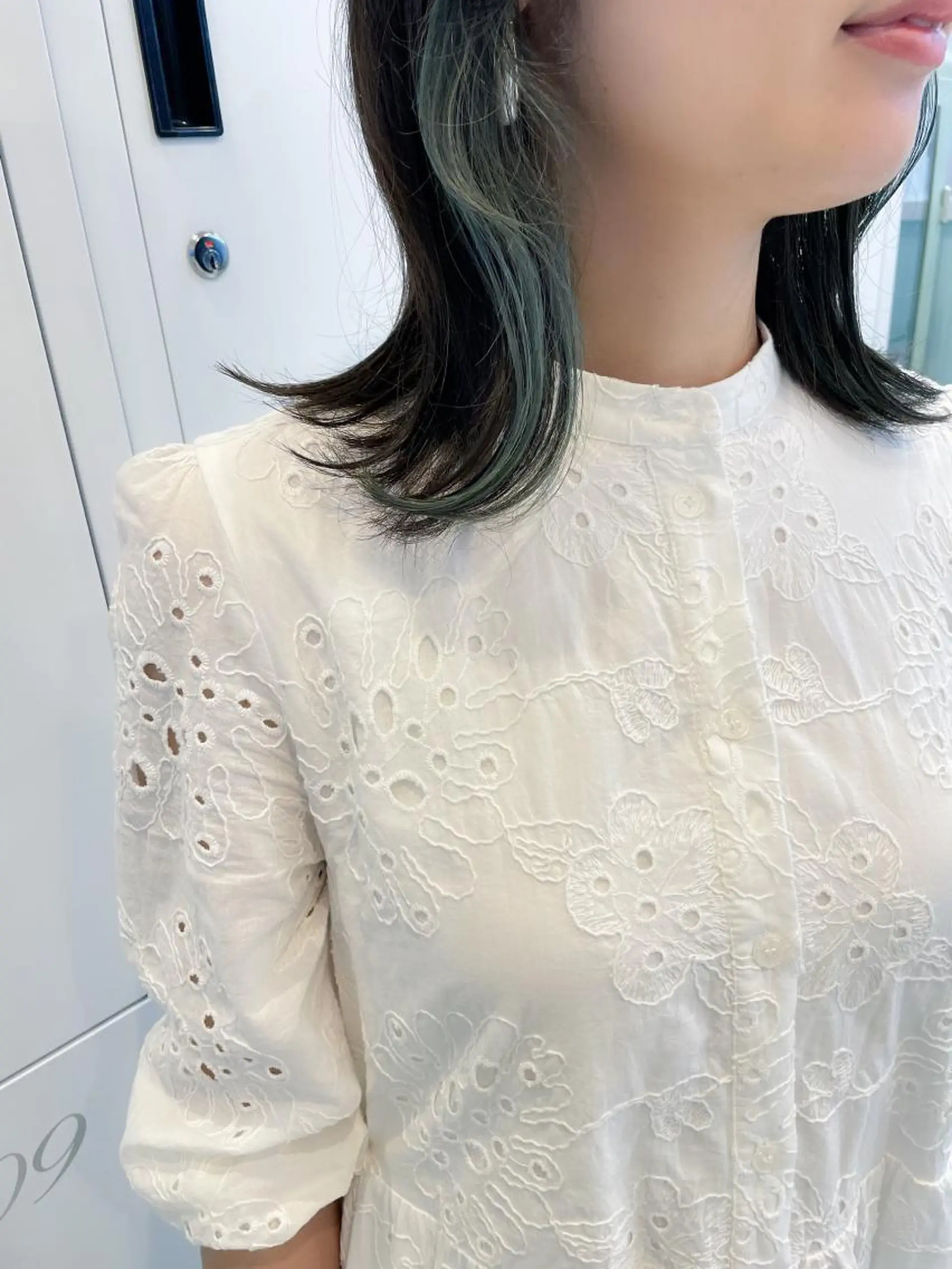 ミディアム 切りっぱなしボブ ボブ 顔まわりレイヤー レイヤーカット ワイドバング ヘアカラー トリートメント カラー得意【梅田】 瀧本友梨乃のヘアスタイル