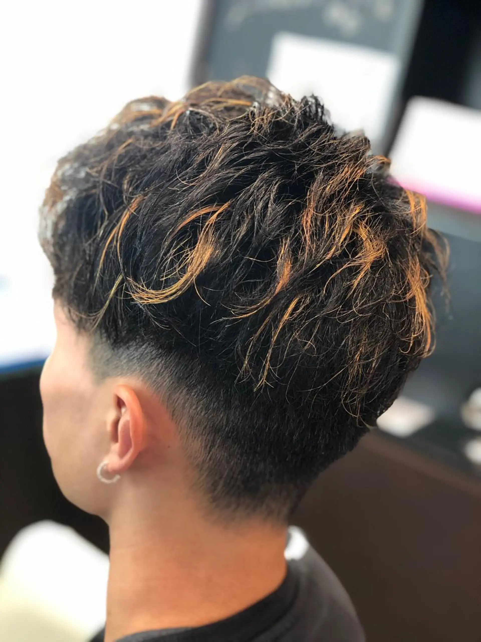 ショート ハイライト レイヤーカット 佐伯 凌太郎のヘアスタイル