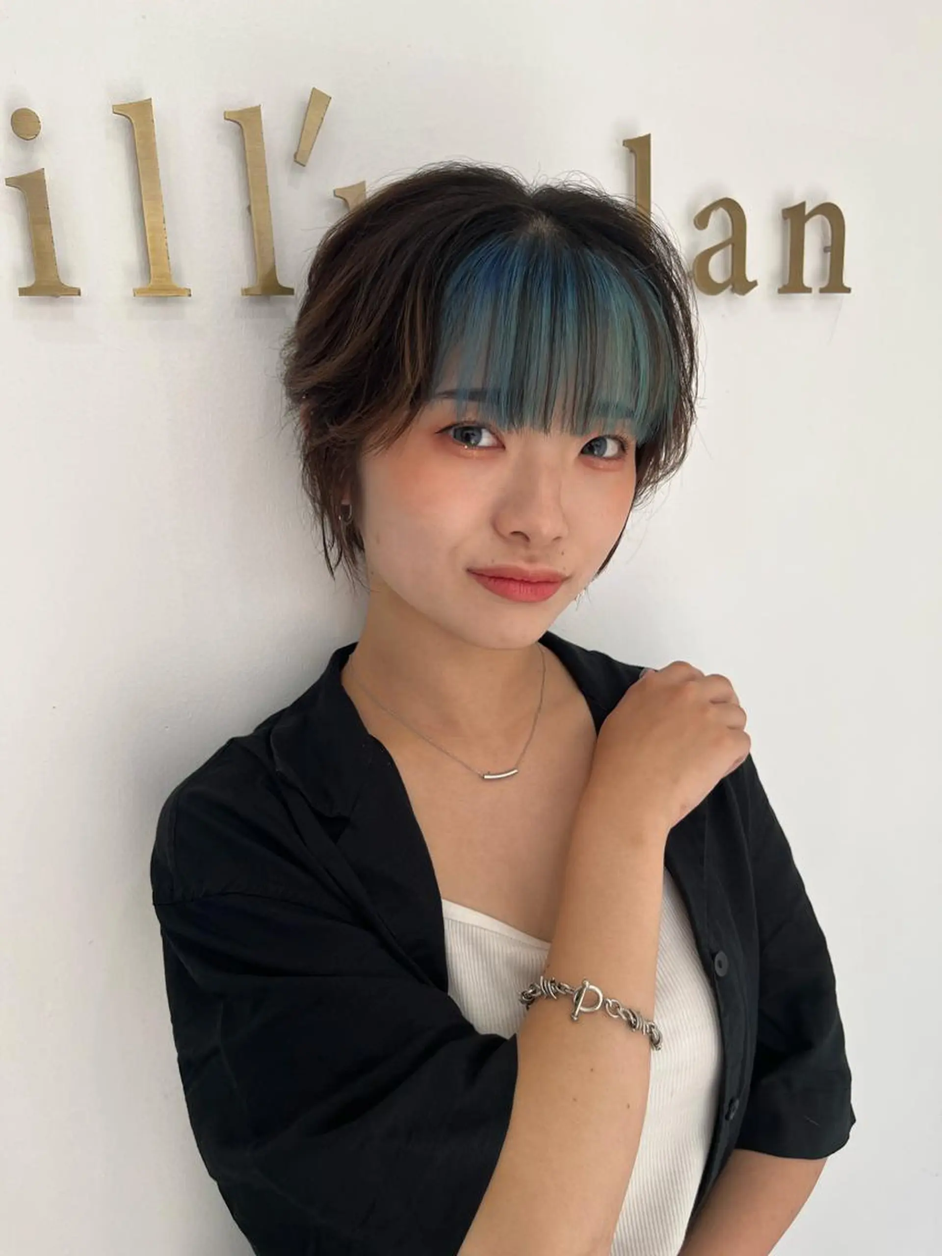 ショート アブアイ所属・🌈艶髪ハイトーン SENAのヘアスタイル