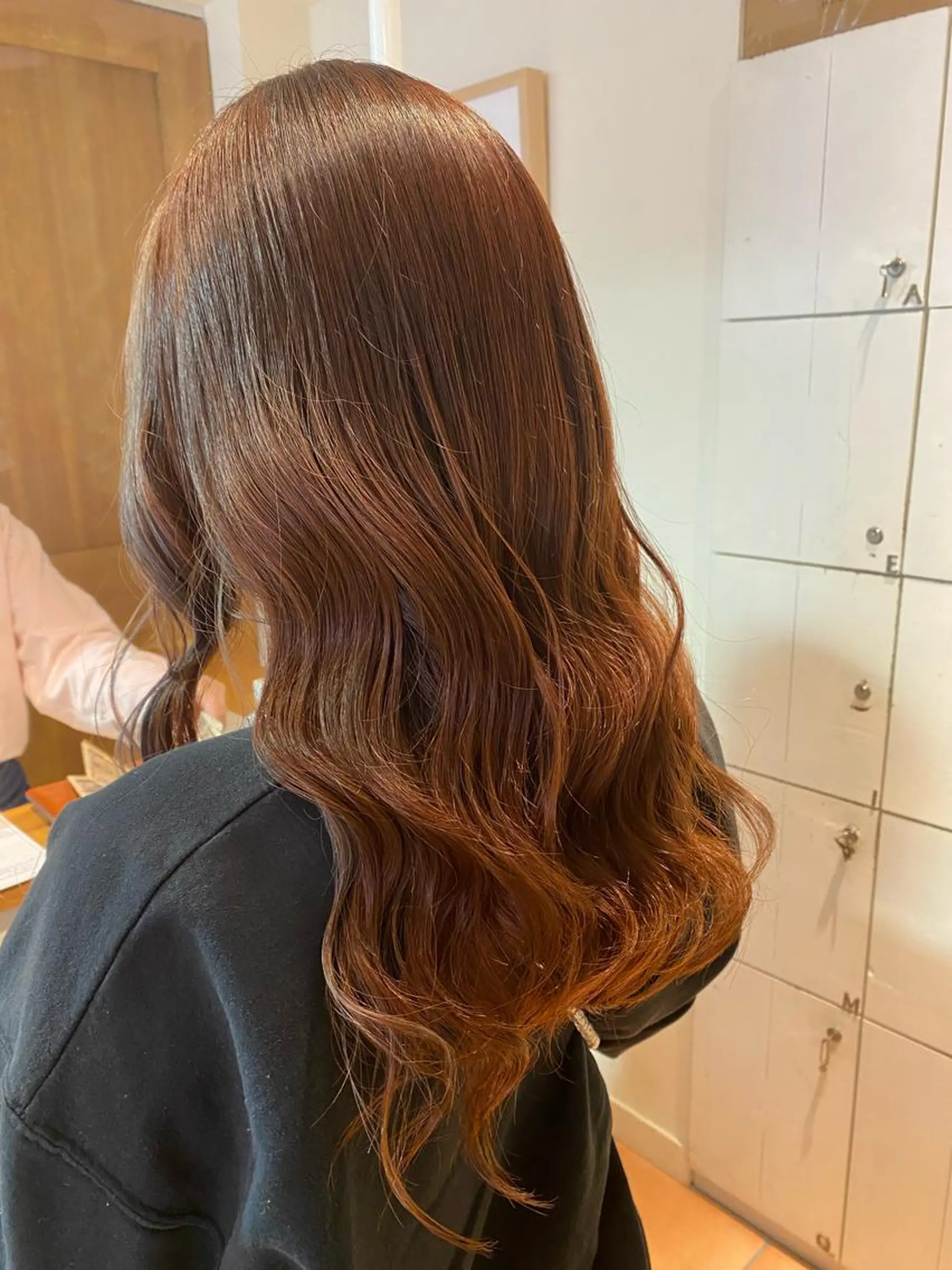 ロング カラー オレンジ カット ヘアカラー トリートメント 🌼RIKA KAWAUCHI🌼のヘアスタイル