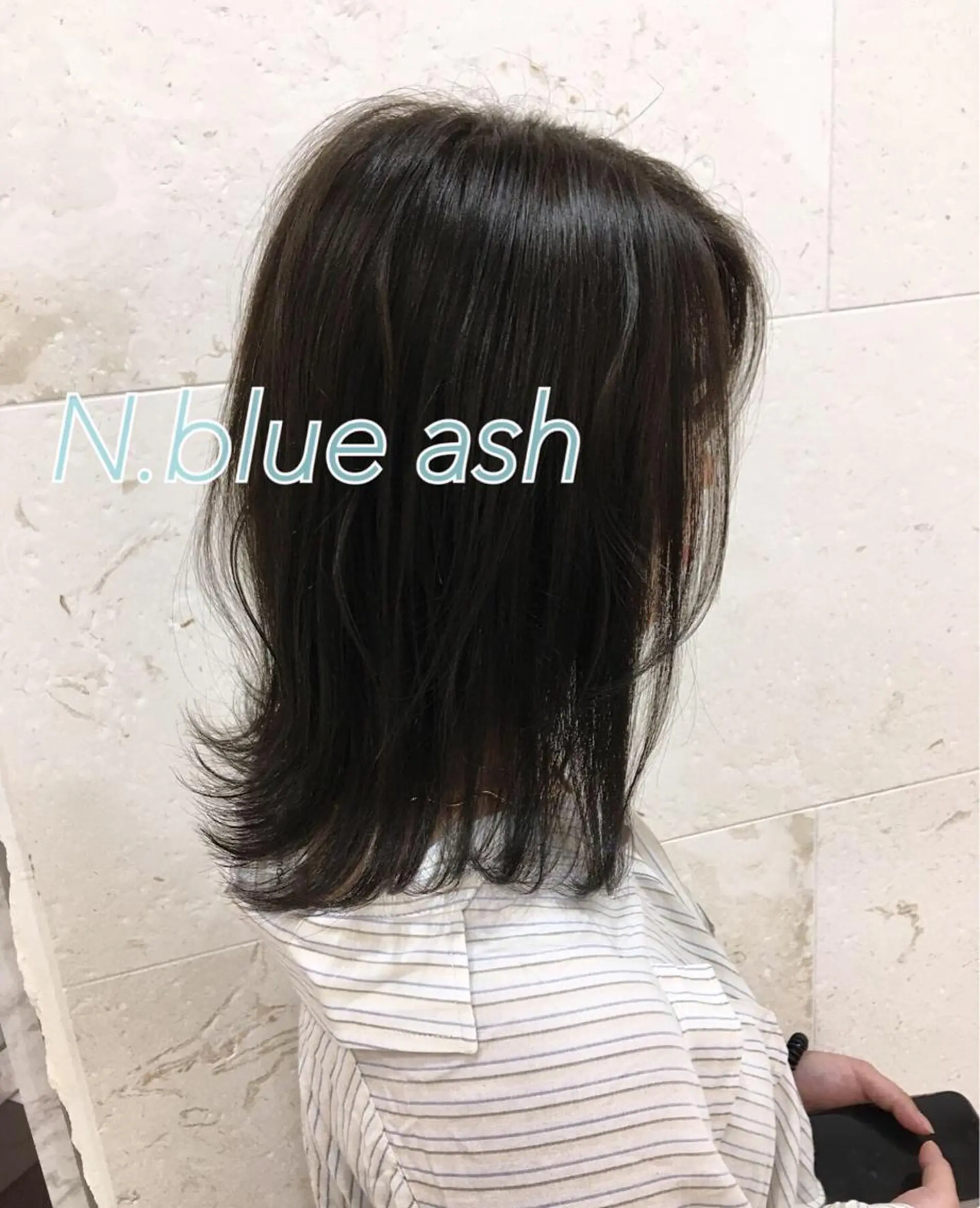 セミロング カラー アッシュ ブルーカラー ブルーアッシュ カット ヘアカラー トリートメント 斉藤 貴也のヘアスタイル