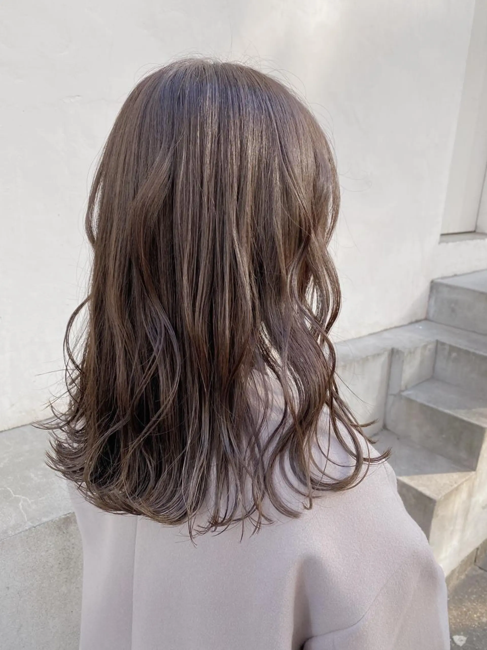 ミディアム カラー IVORY.所属・🟩くすみベージュ/ ショート/ボブ/大司のヘアスタイル