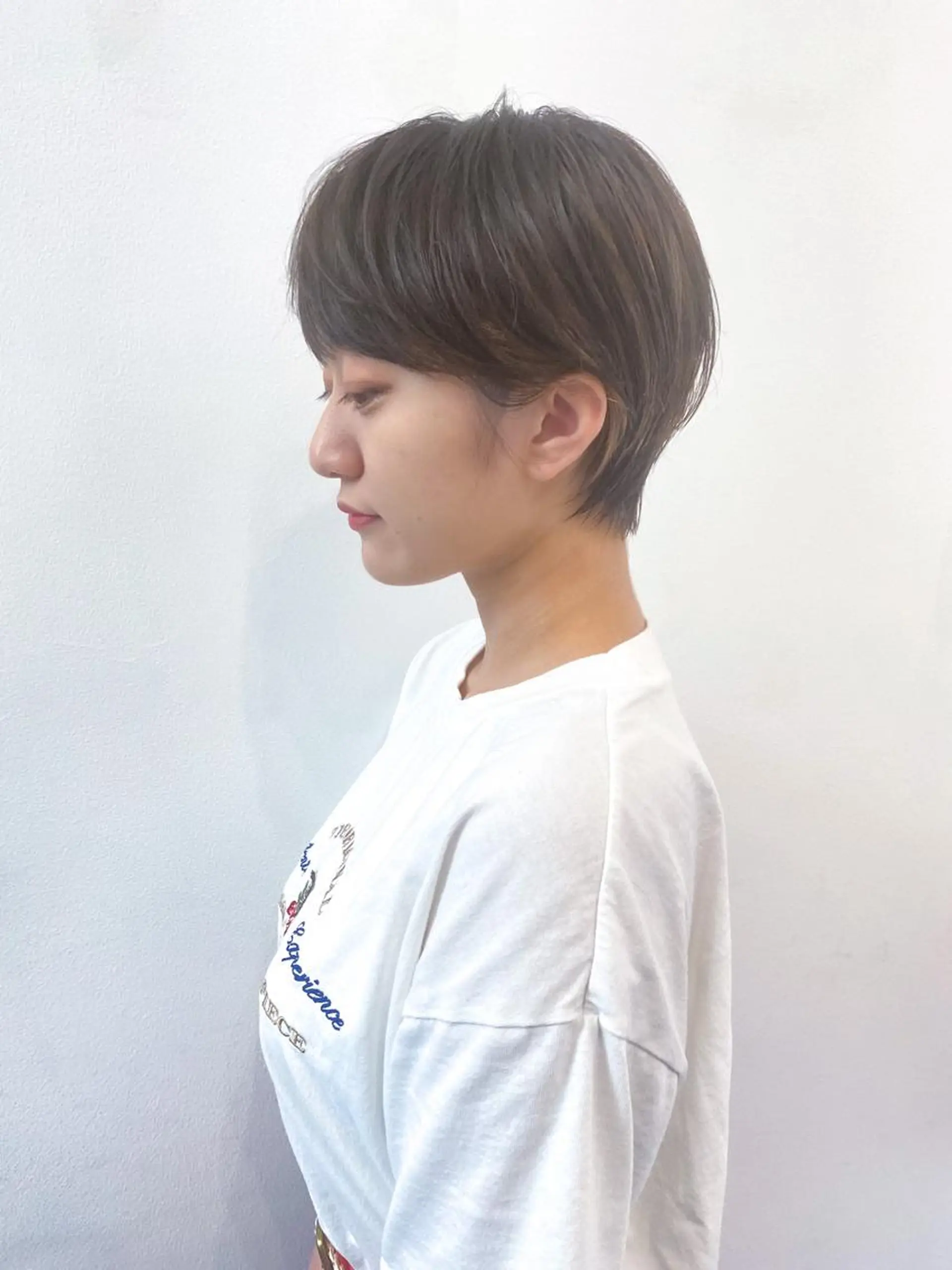 ショート カラー THE DAY所属・AKI HASHIMOTOのヘアスタイル