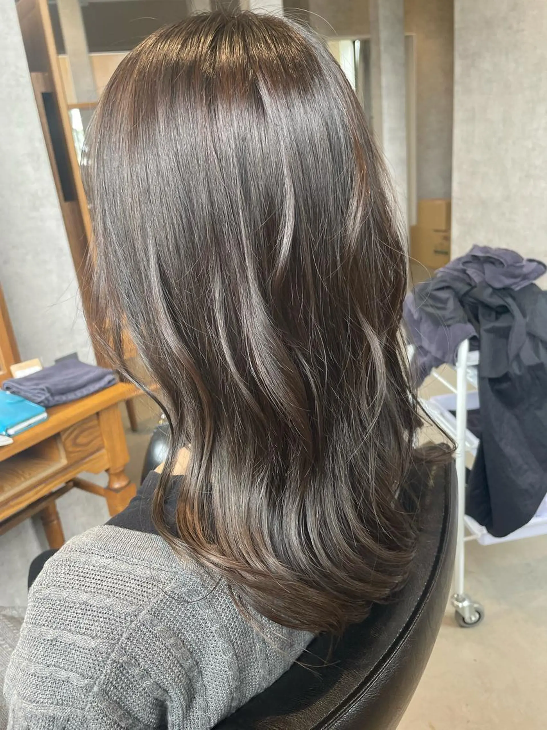 ロング アッシュ soen by HEADLIGHT 橘通所属・AOI soenのヘアスタイル