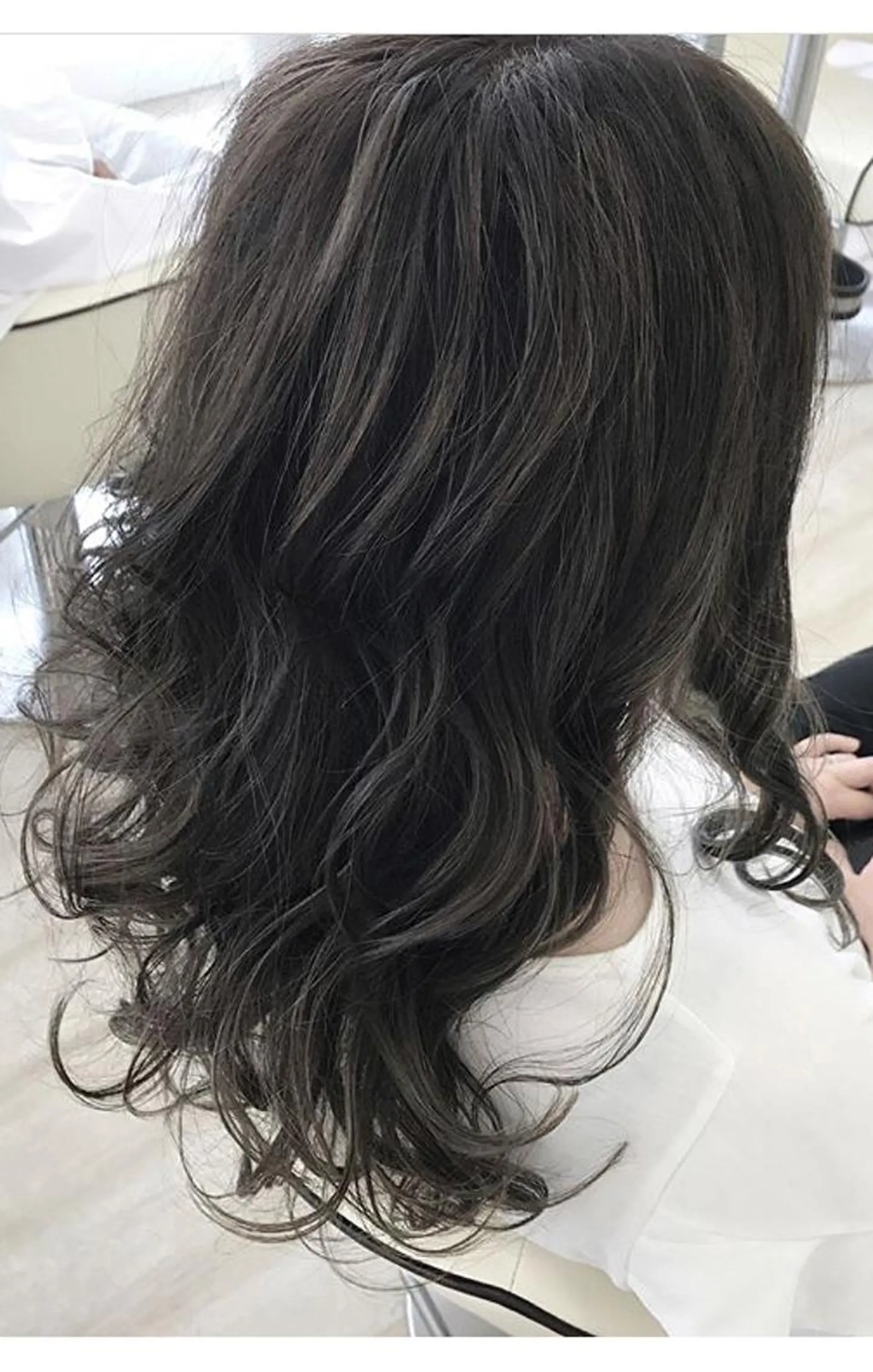 セミロング カラー ダークグレー little×link 福岡所属・littlelink キタジマのヘアスタイル