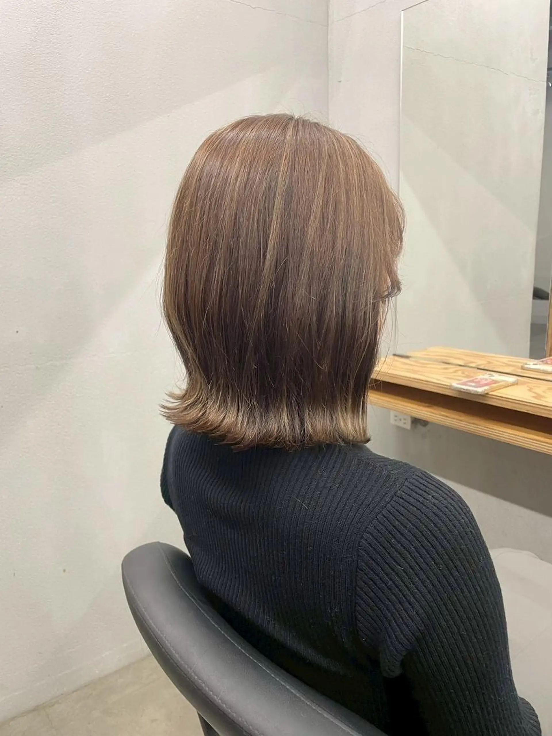 ミディアム カット ヘアカラー トリートメント N 【エヌ】のヘアスタイル