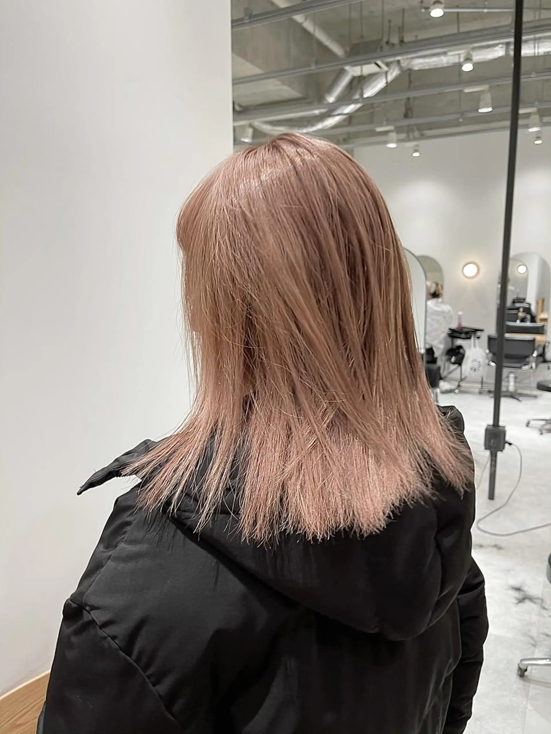セミロング カラー ブラウンカラー ピンクカラー ピンクブラウン a-o横浜所属・色落ちまでキレイに！ ！女性サロンremiのヘアスタイル