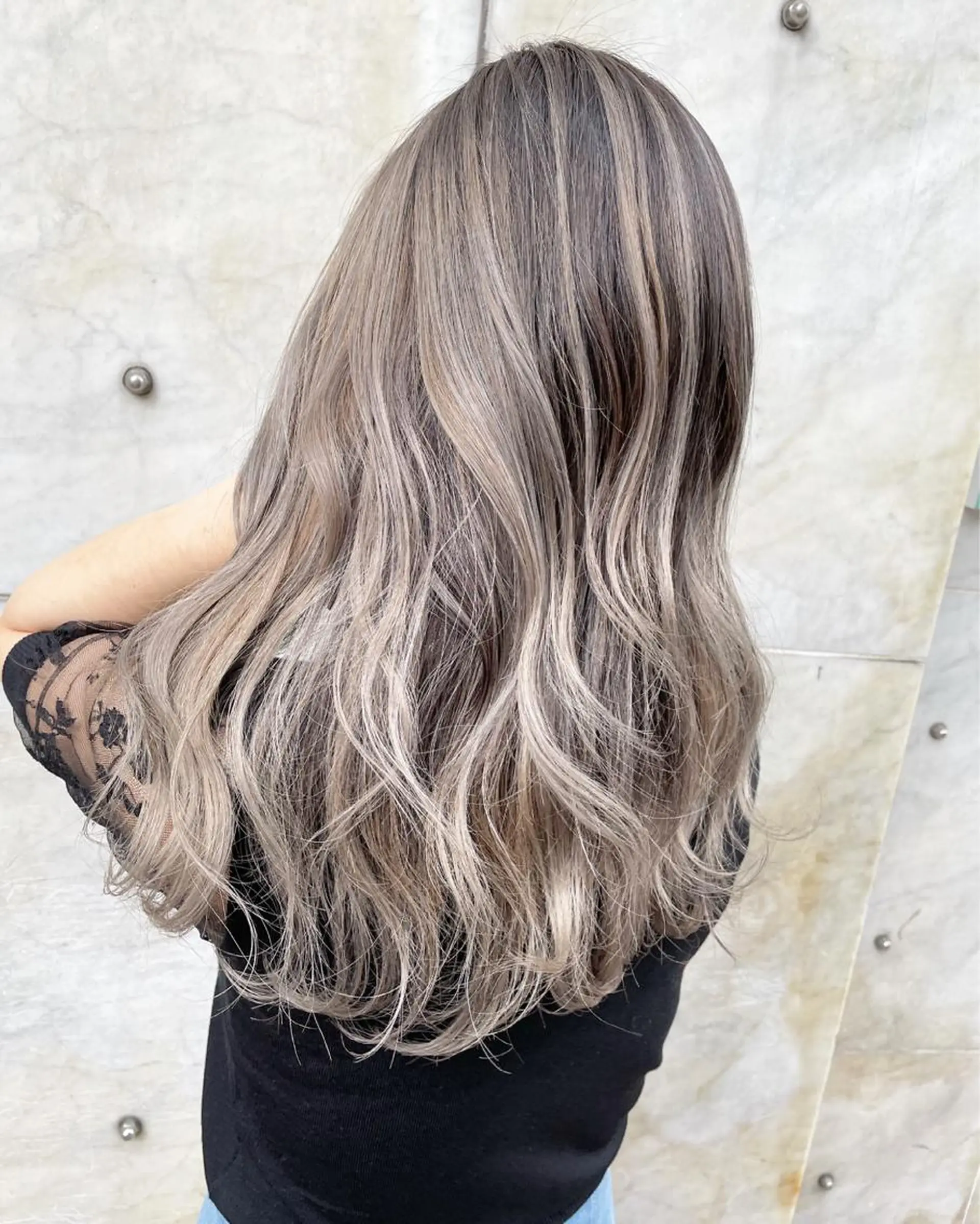 ロング カラー バレイヤージュ レイヤーカット ヘアカラー JIL BLAN 京都所属・RU RIのヘアスタイル