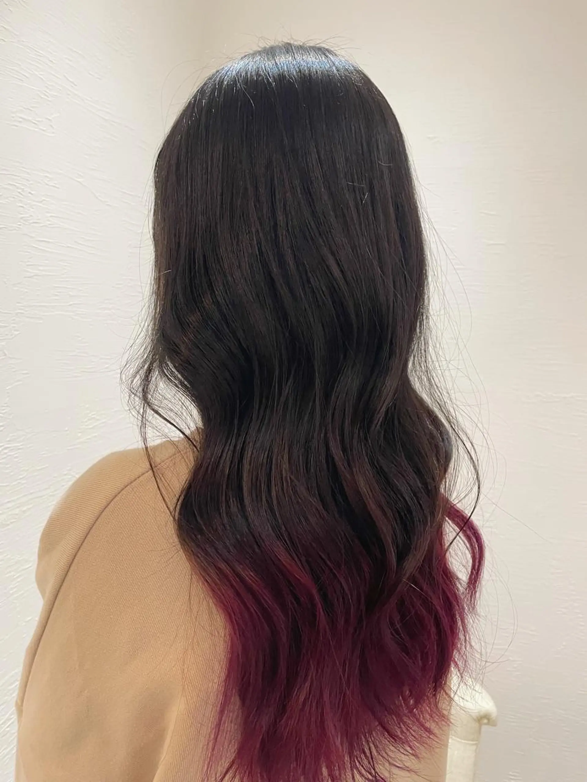 ロング カラー ブリーチ グラデーションカラー 守川 七海のヘアスタイル