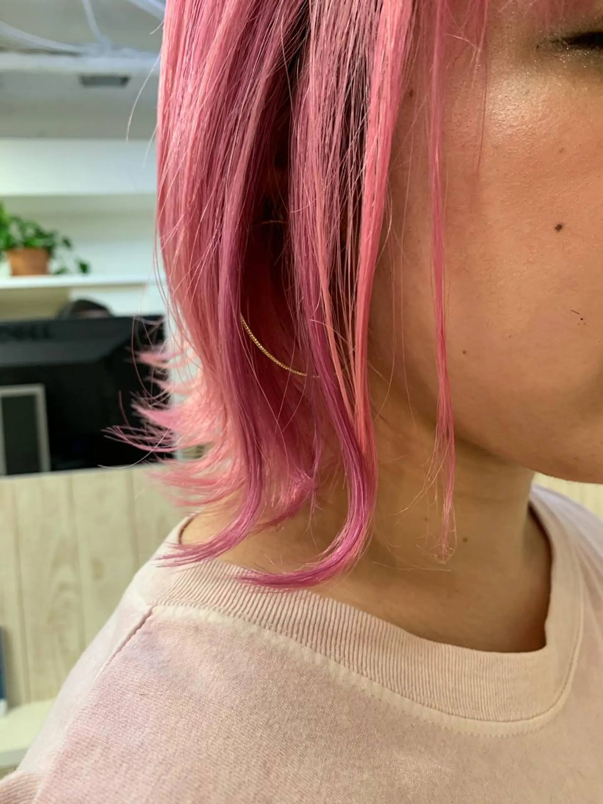 ショート カラー カット ヘアカラー トリートメント 艶髪ハイトーンカラー 💘kazueのヘアスタイル