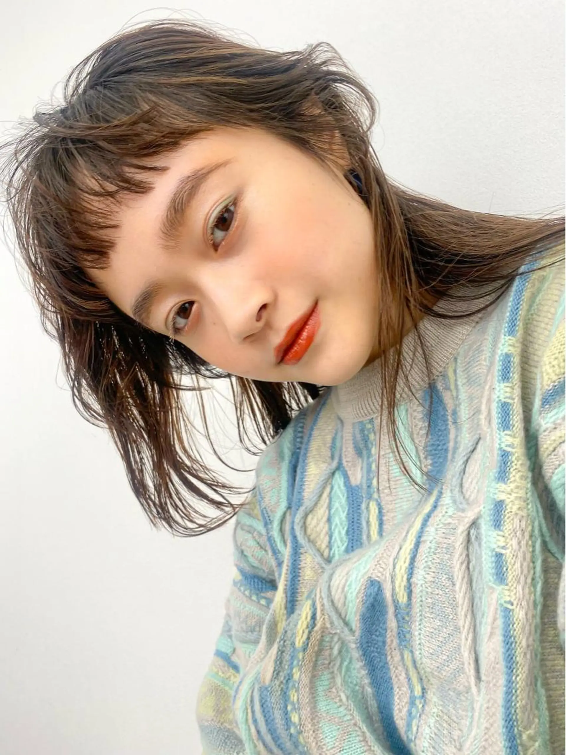 セミロング オン眉 ヘアセット Toiro 横浜所属・海外ヘア／レイヤー カットNatsuのヘアスタイル