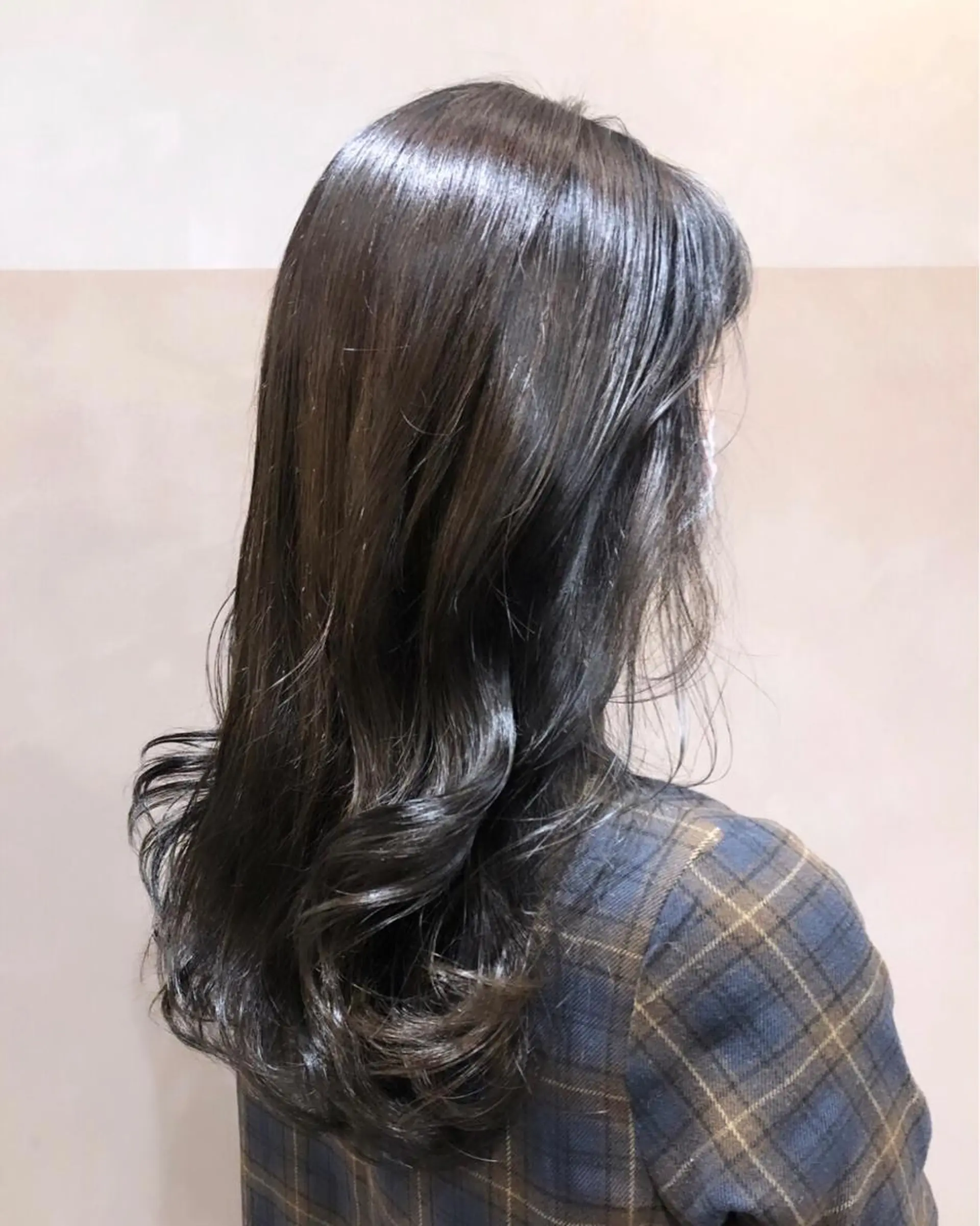 ロング カラー ヘアアレンジ 透明感カラー 関谷 あいみのヘアスタイル