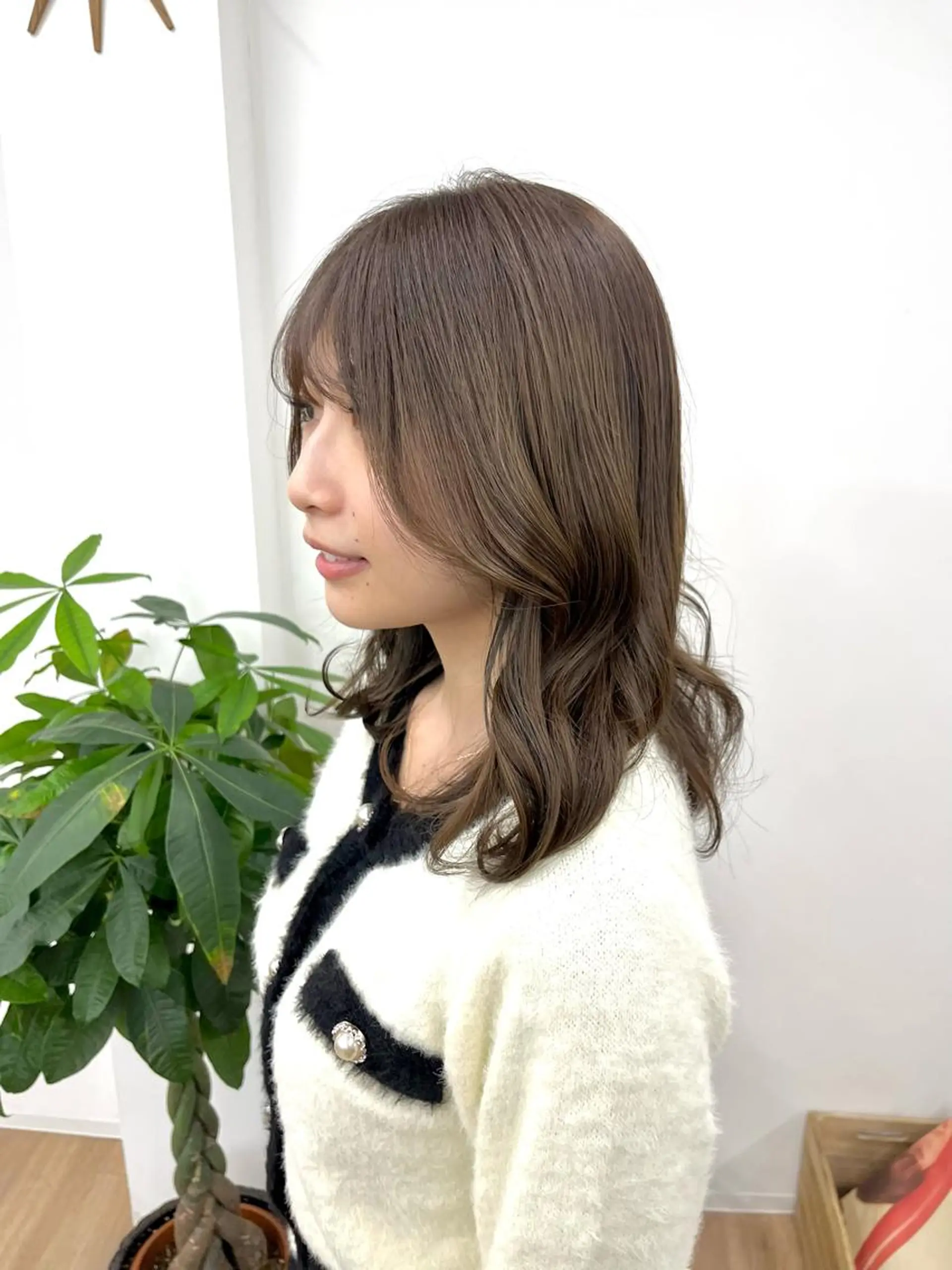 セミロング カラー ベージュカラー ブリーチ ダブルカラー ハイライトカラー ハイライト HIROKO / 透明感暖色カラー🎀のヘアスタイル