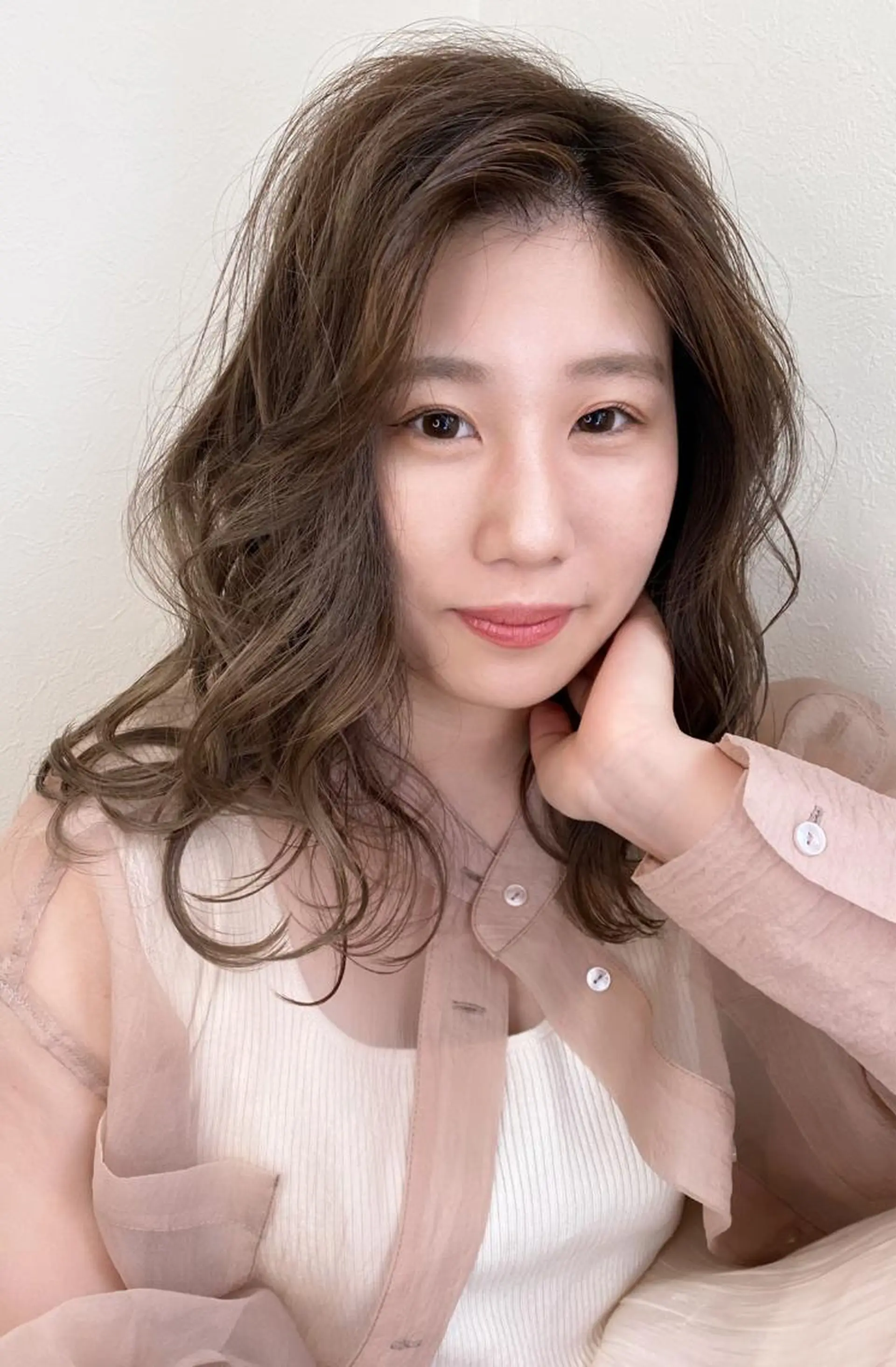 ミディアム カラー ベージュカラー ミント ミントベージュ カット 山崎 雄太のヘアスタイル