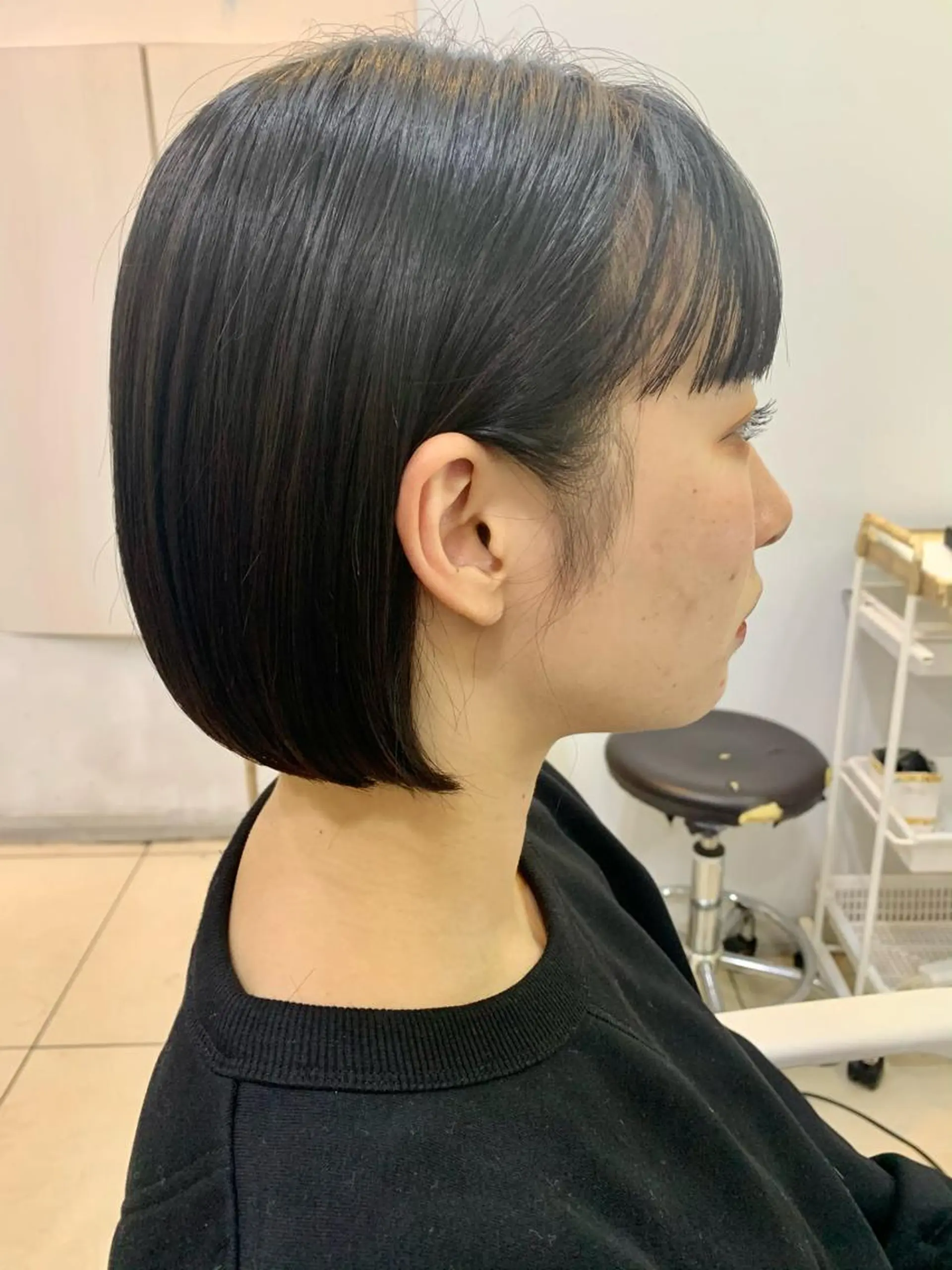 ショート ボブ コテ巻き風パーマ/ クロスパーマ/久岡のヘアスタイル