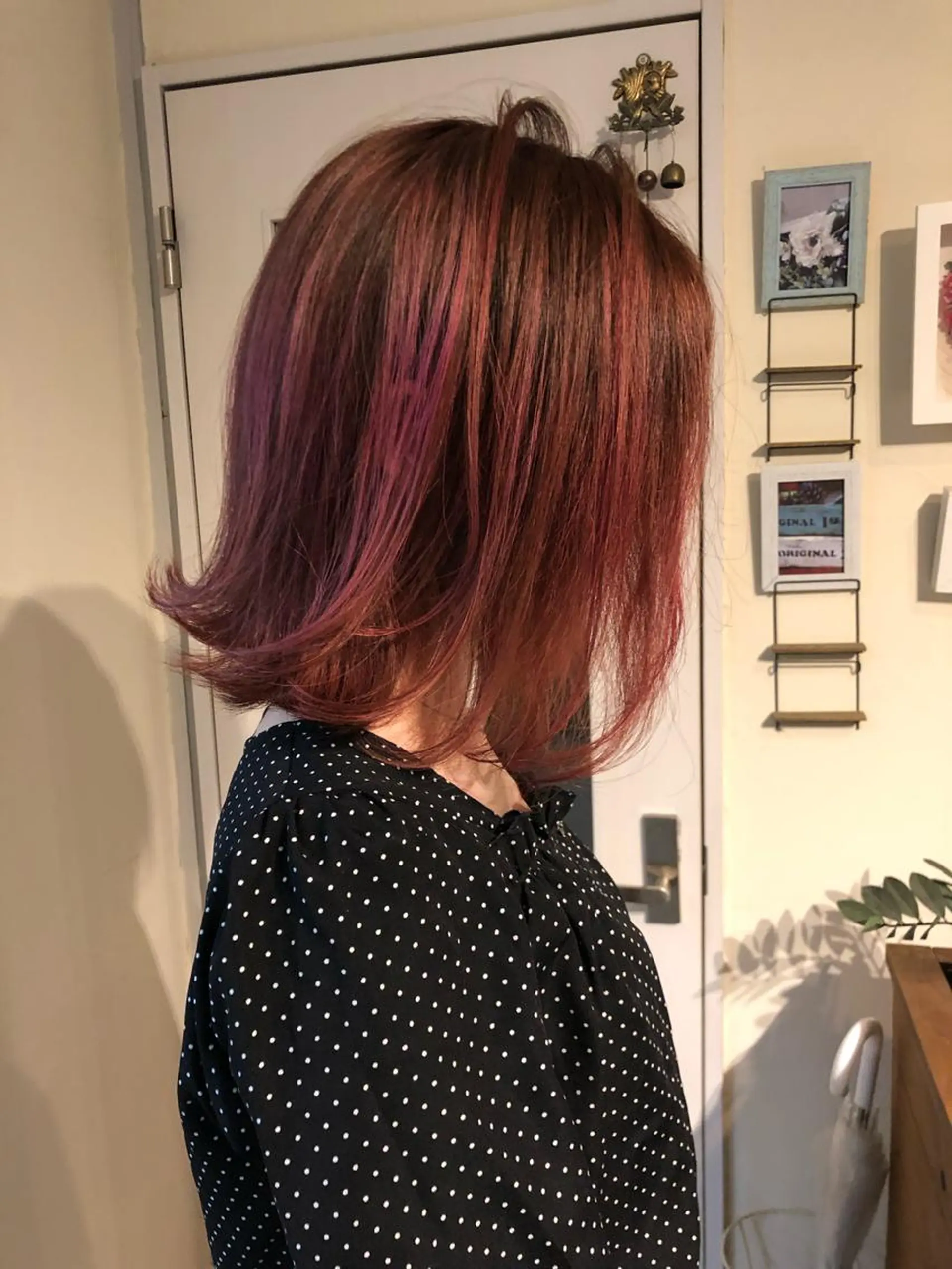 ミディアム 韓国レイヤー外国人風 透明感カラー髪質改善のヘアスタイル