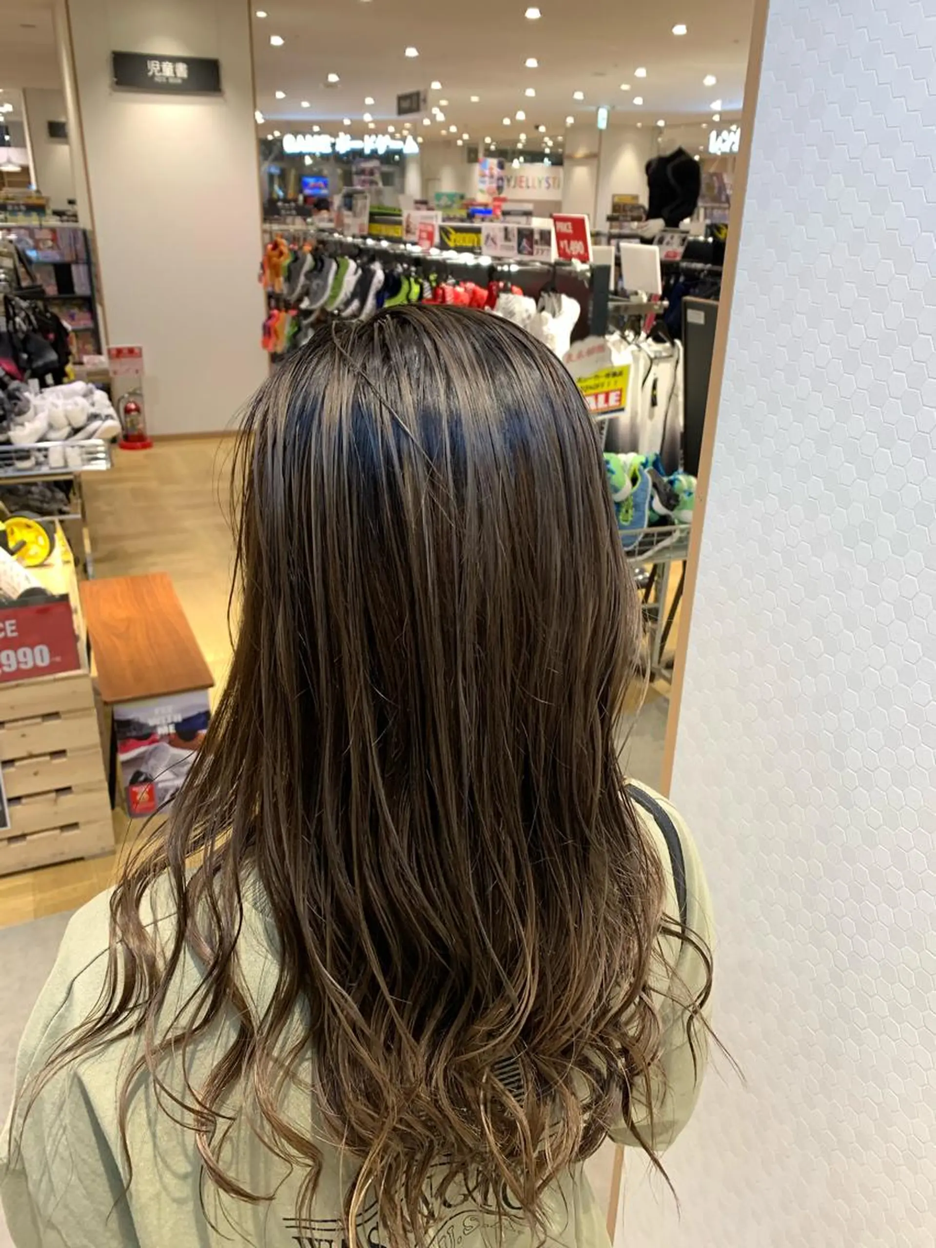 ロング カラー 大橋 一智のヘアスタイル