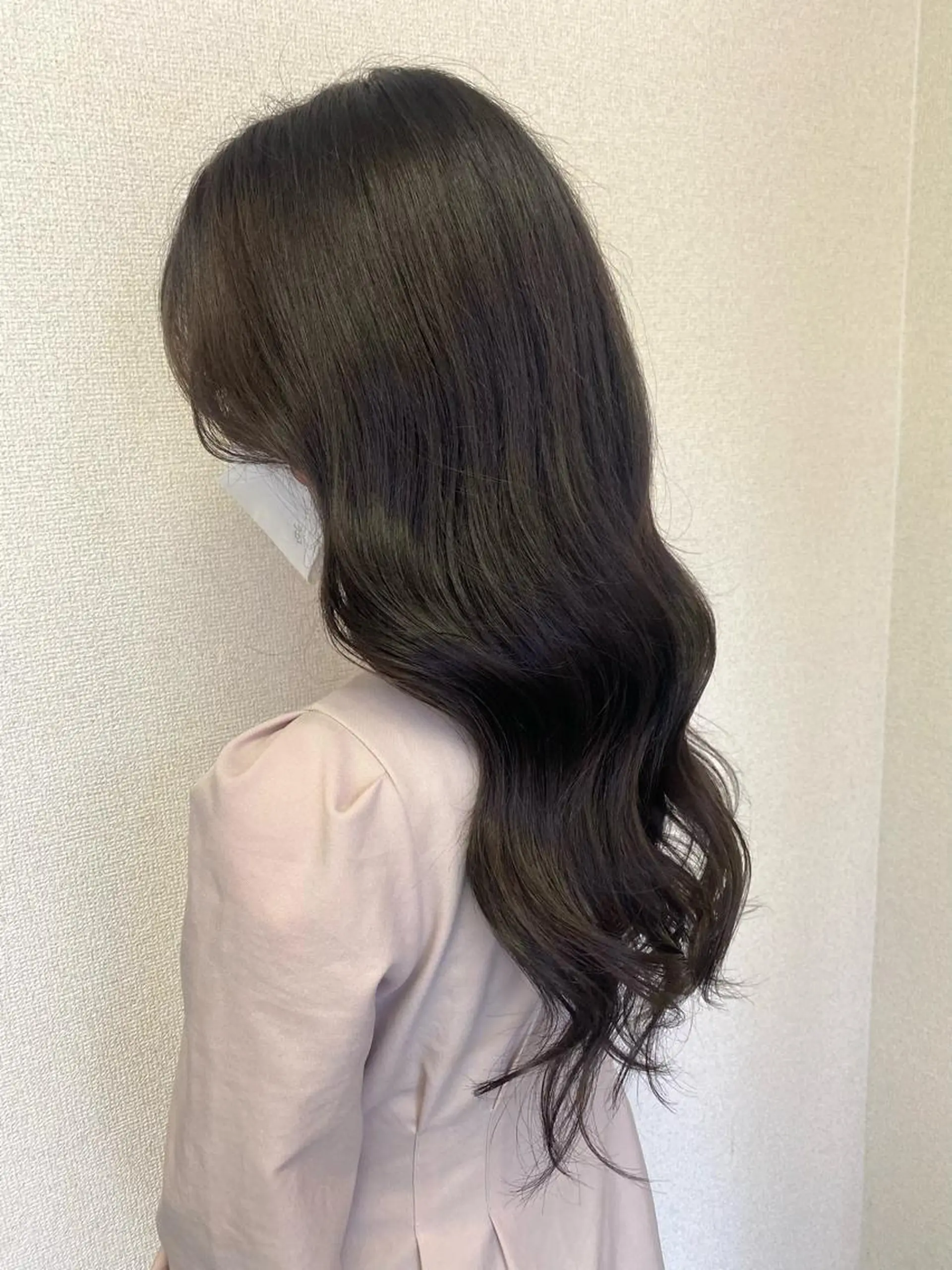 ロング カット ヘアカラー 原 朱莉のヘアスタイル